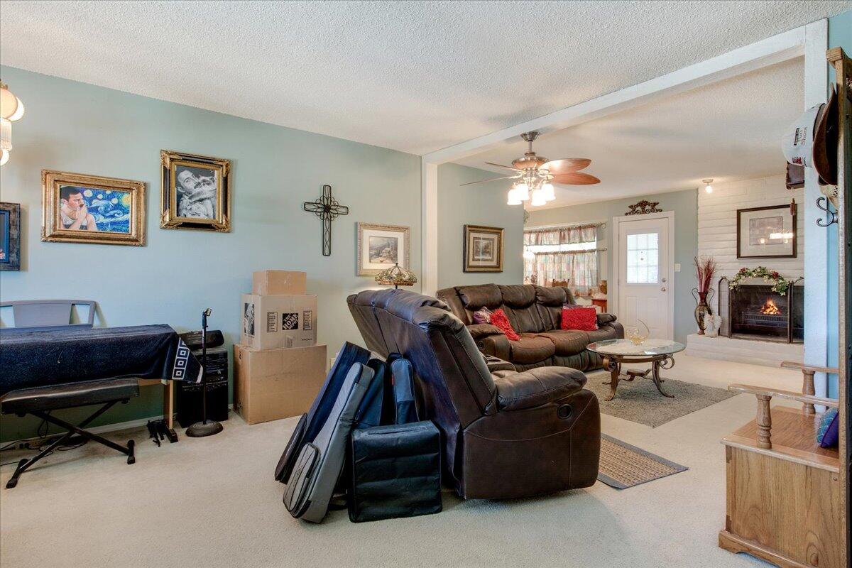 5621 SIBONEY Loop NE