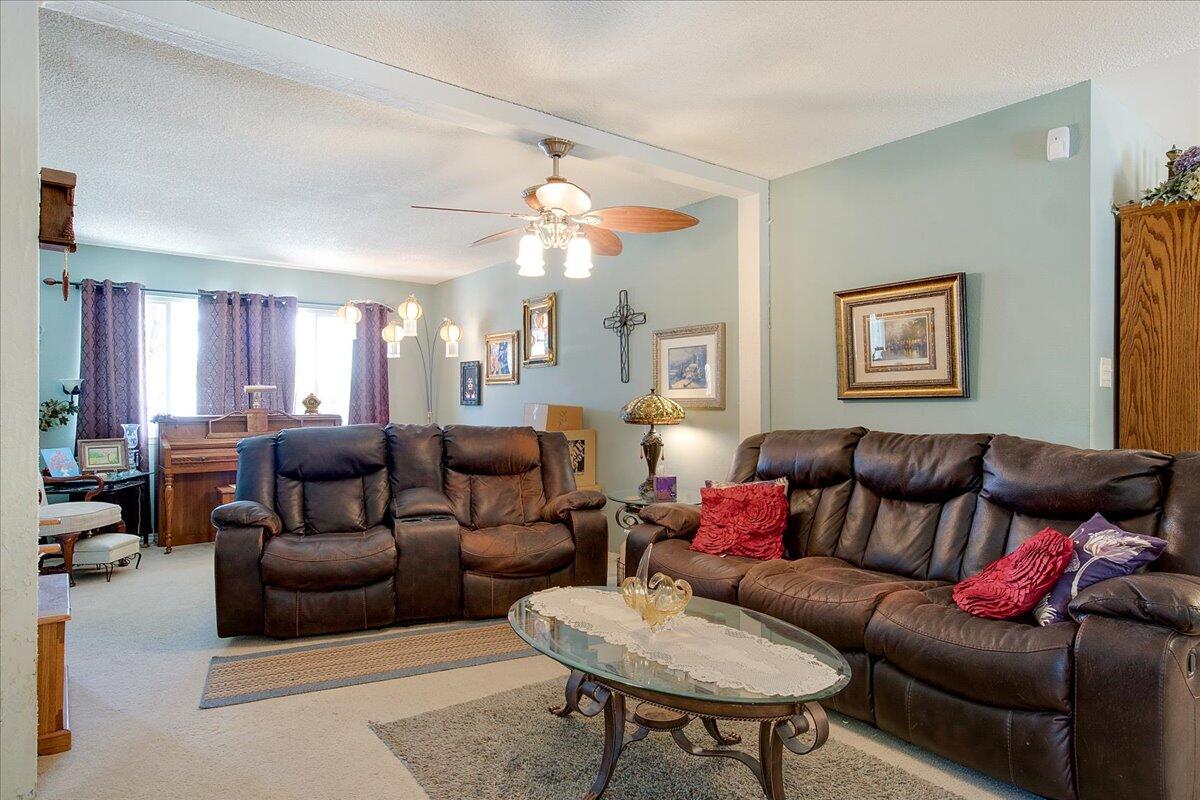 5621 SIBONEY Loop NE