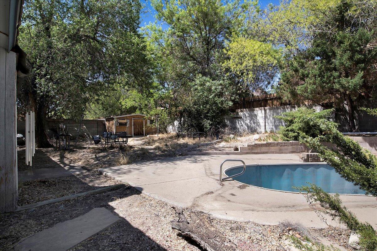 5621 SIBONEY Loop NE