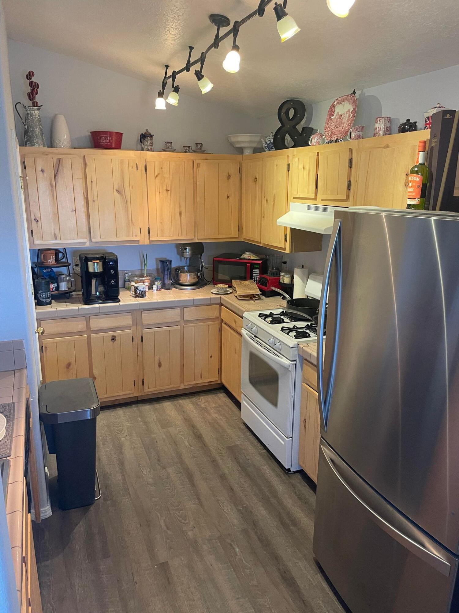 9 Starlight Acres Drive