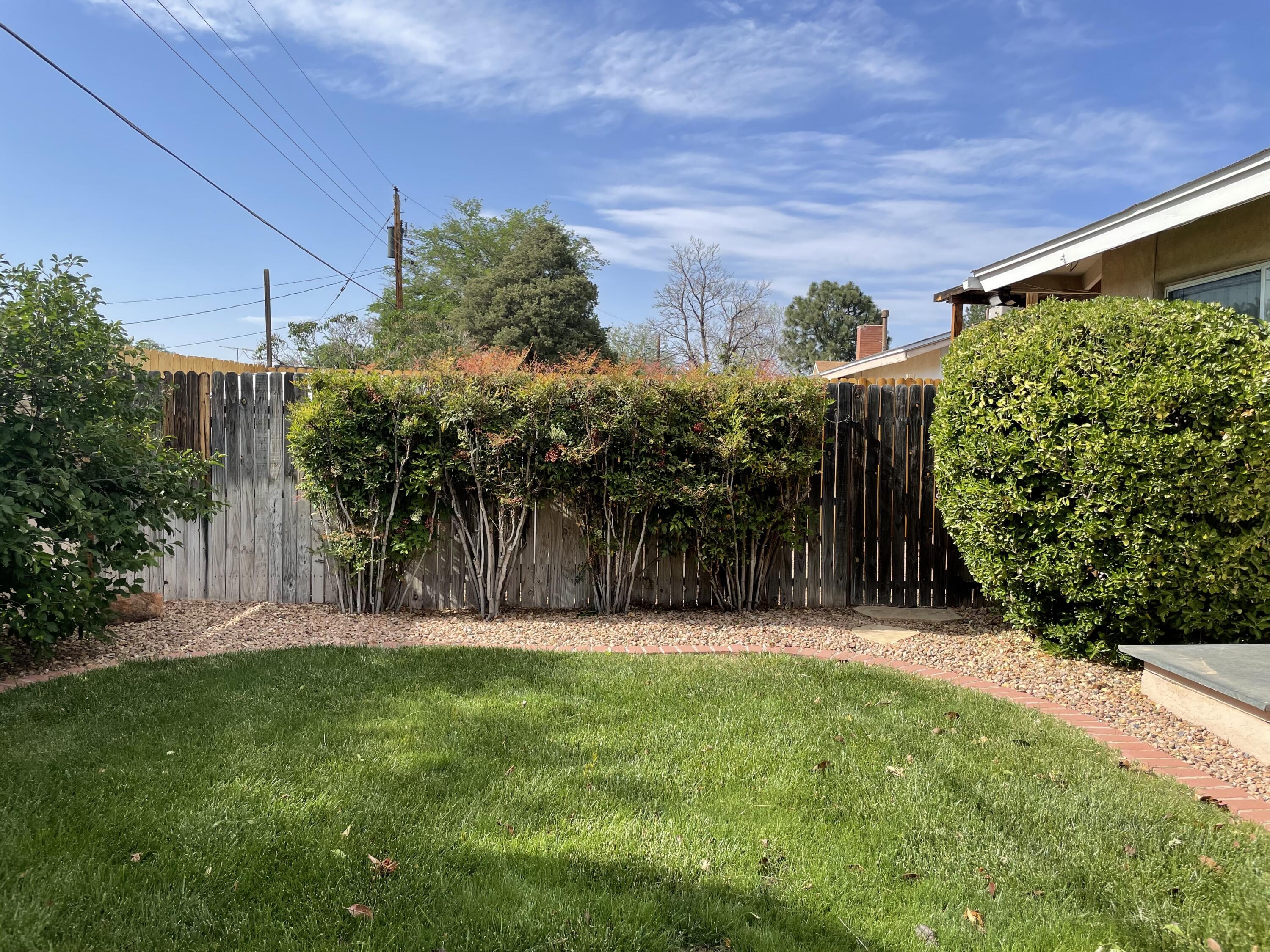 2805 CARDENAS Drive NE