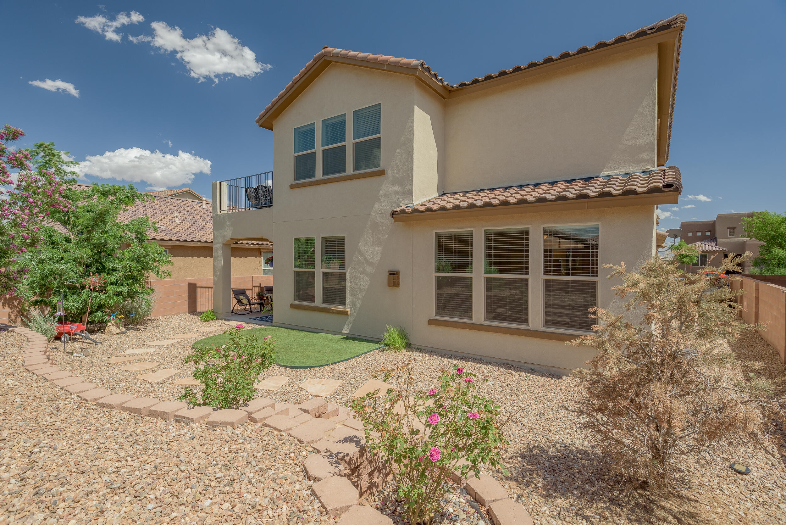 3912 MOUNTAIN TRAIL LP NE