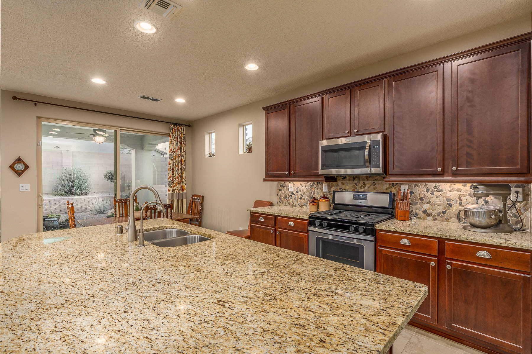 3912 MOUNTAIN TRAIL LP NE