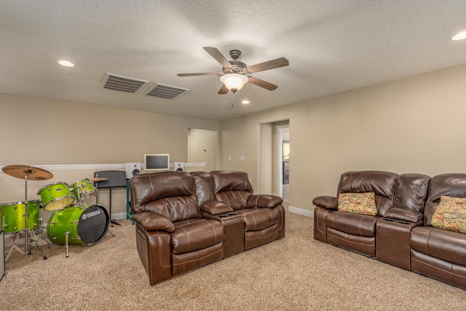 3912 MOUNTAIN TRAIL LP NE