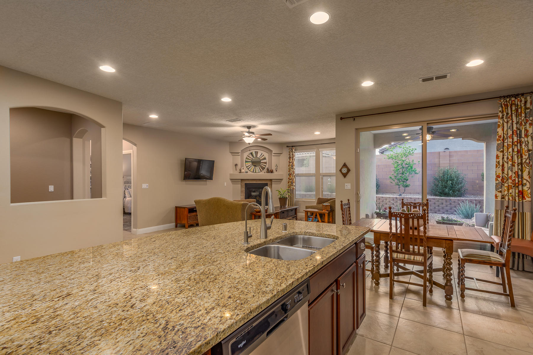 3912 MOUNTAIN TRAIL LP NE