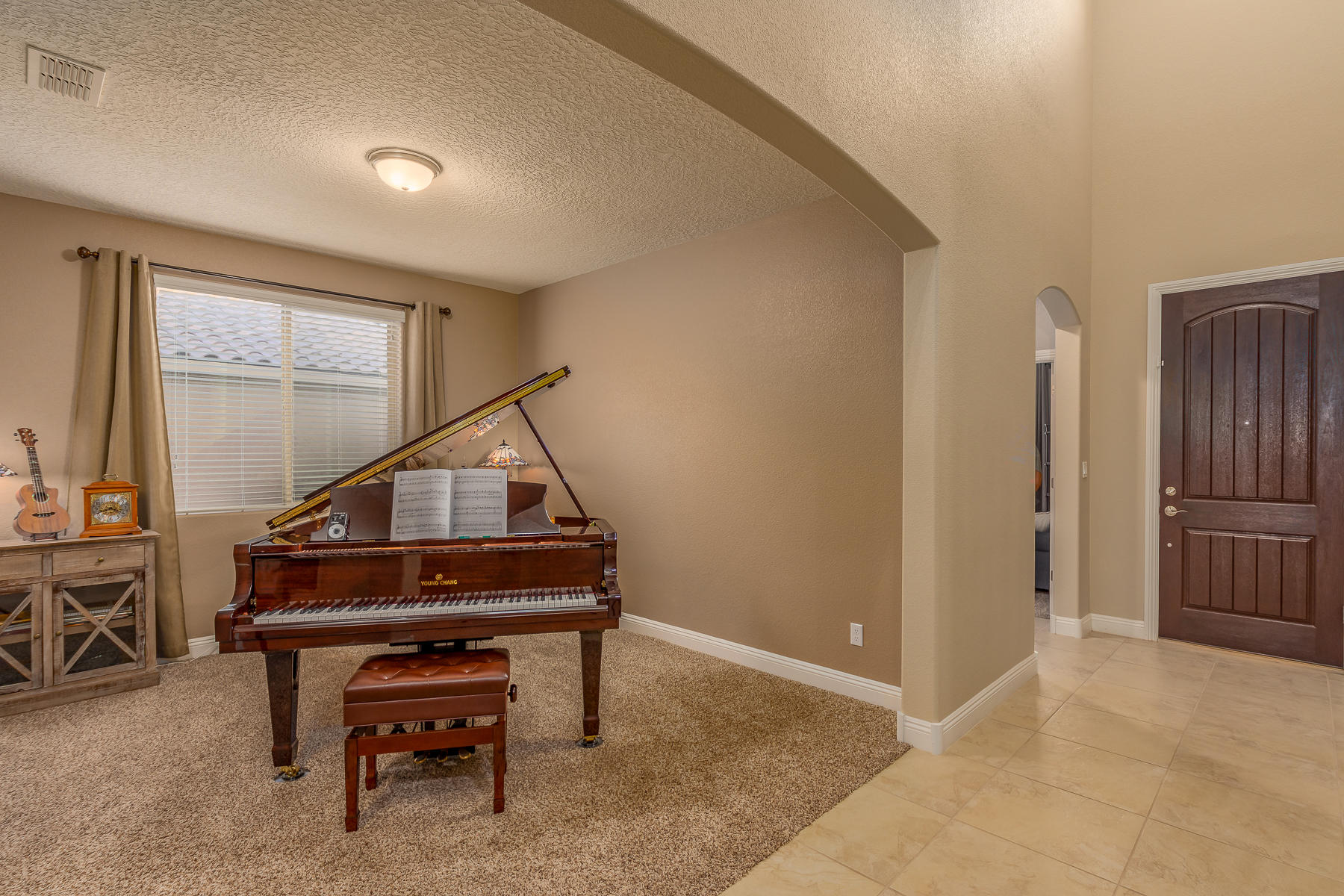 3912 MOUNTAIN TRAIL LP NE