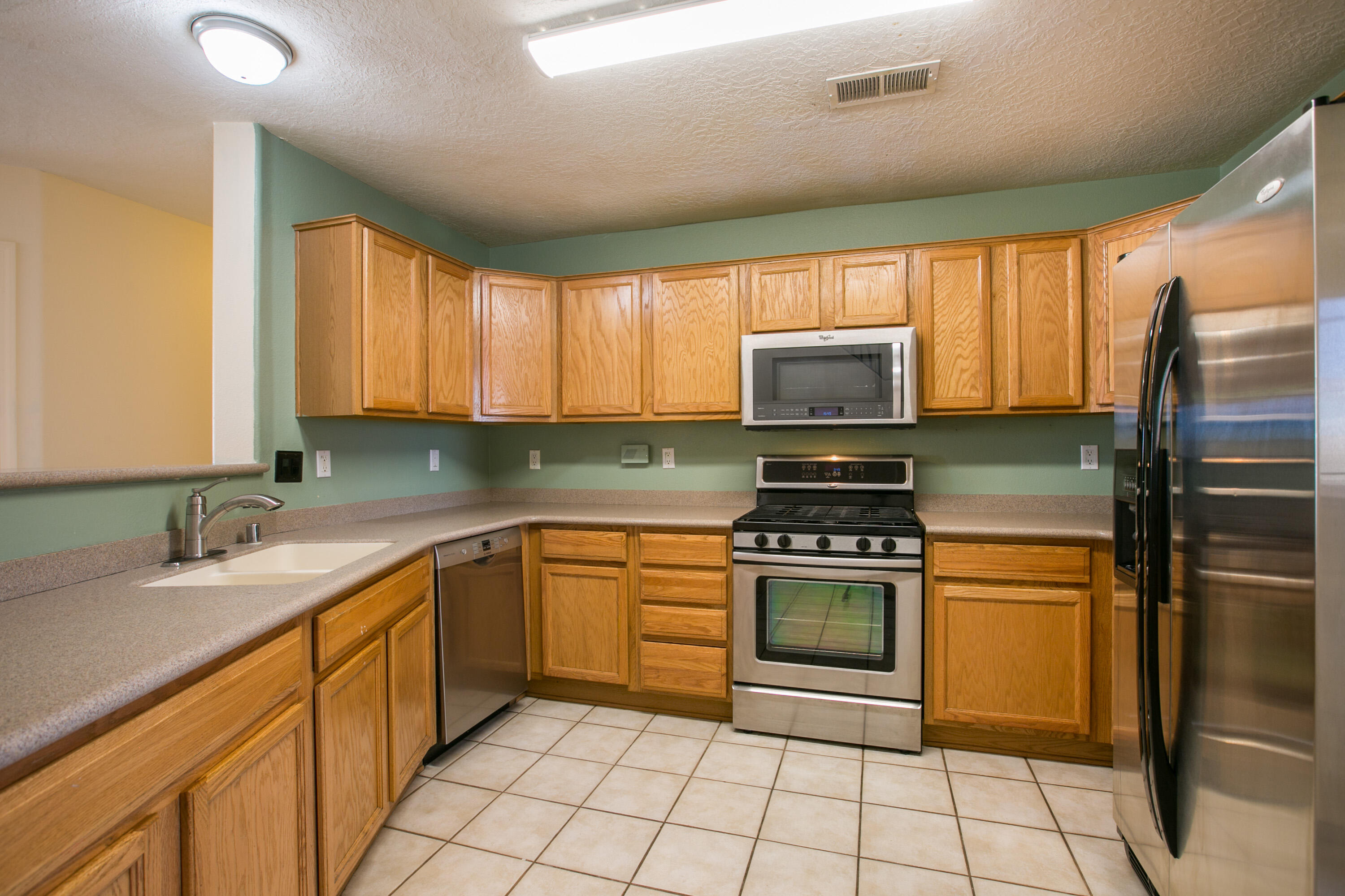 808 LOMA PINON Loop NE