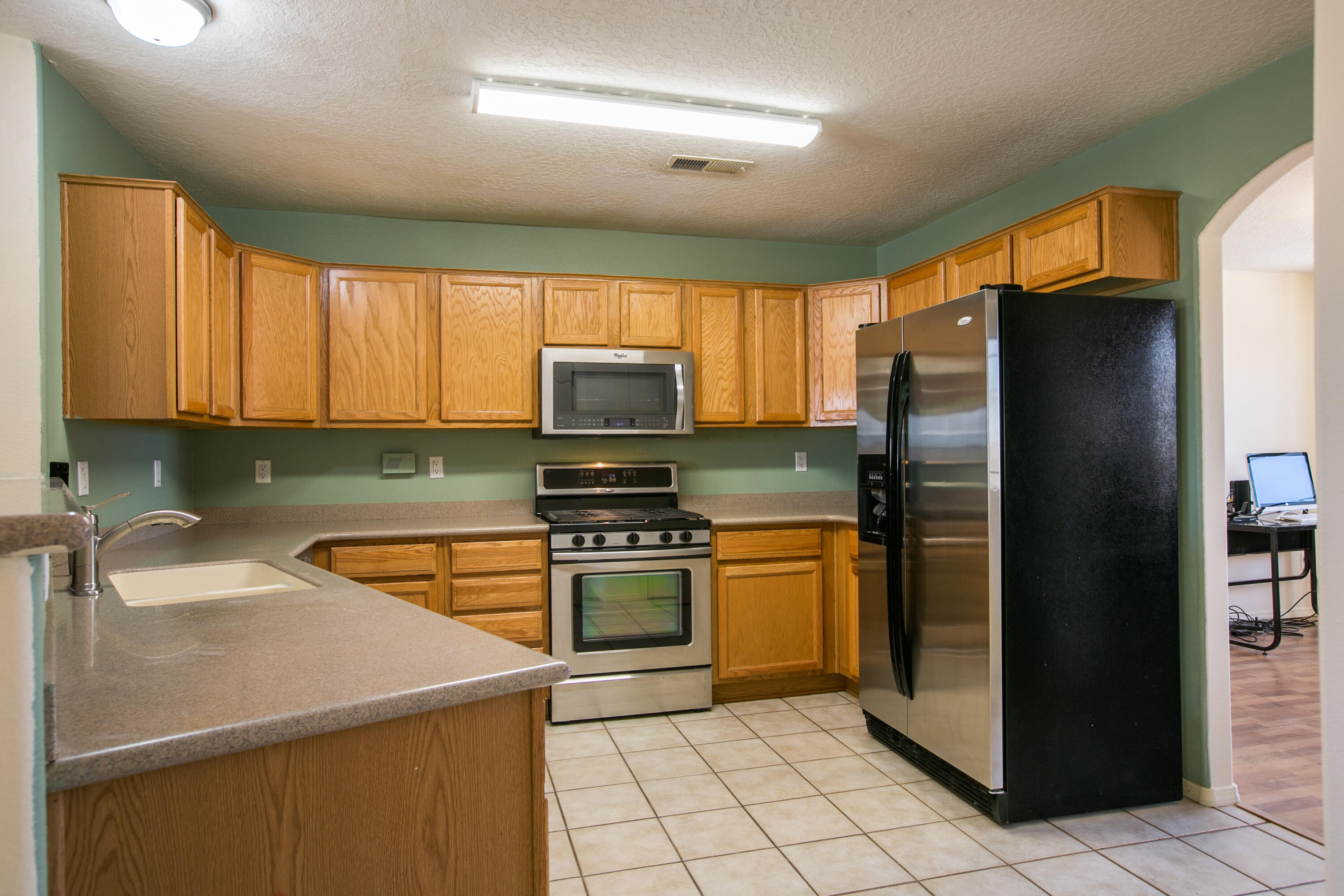 808 LOMA PINON Loop NE