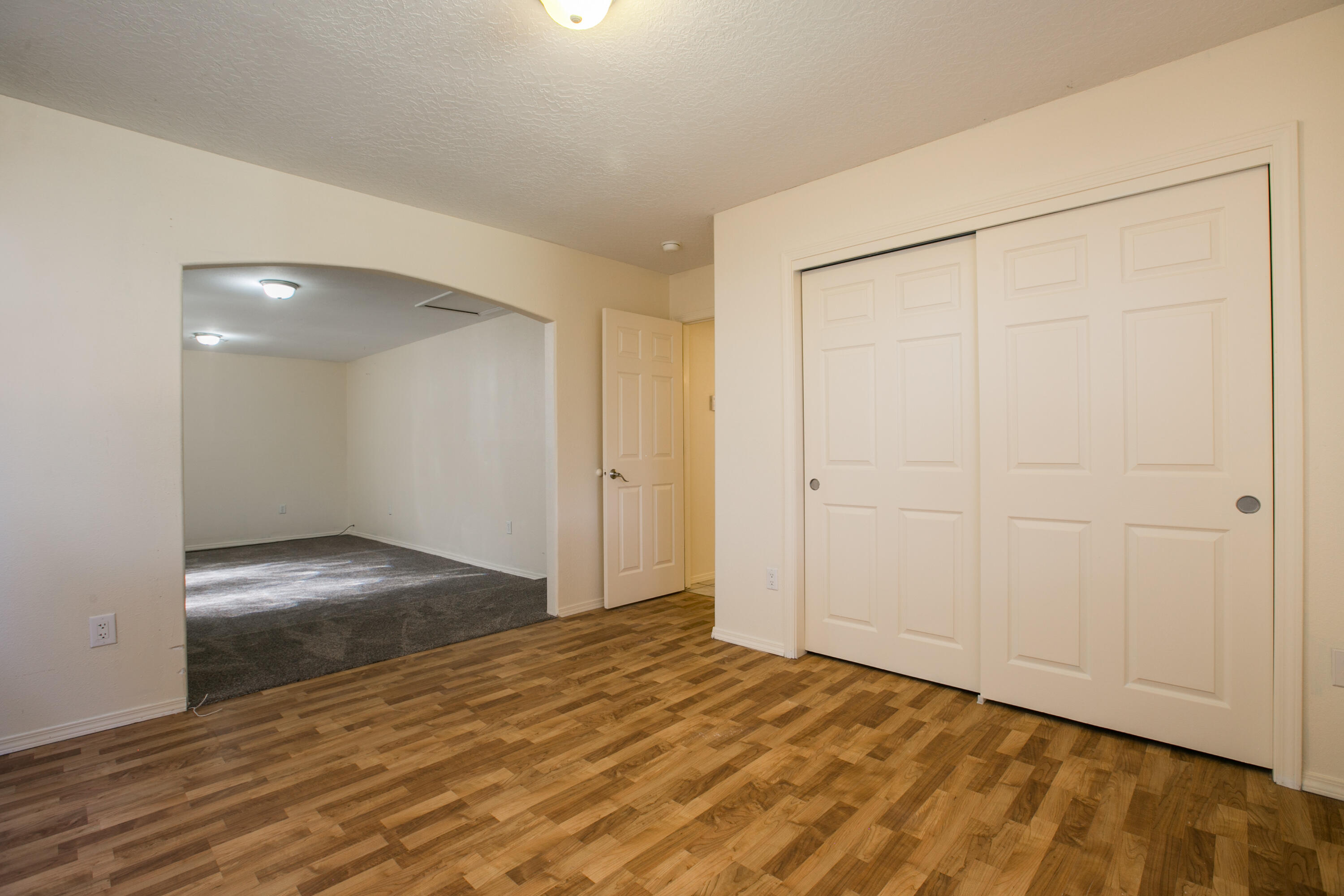 808 LOMA PINON Loop NE