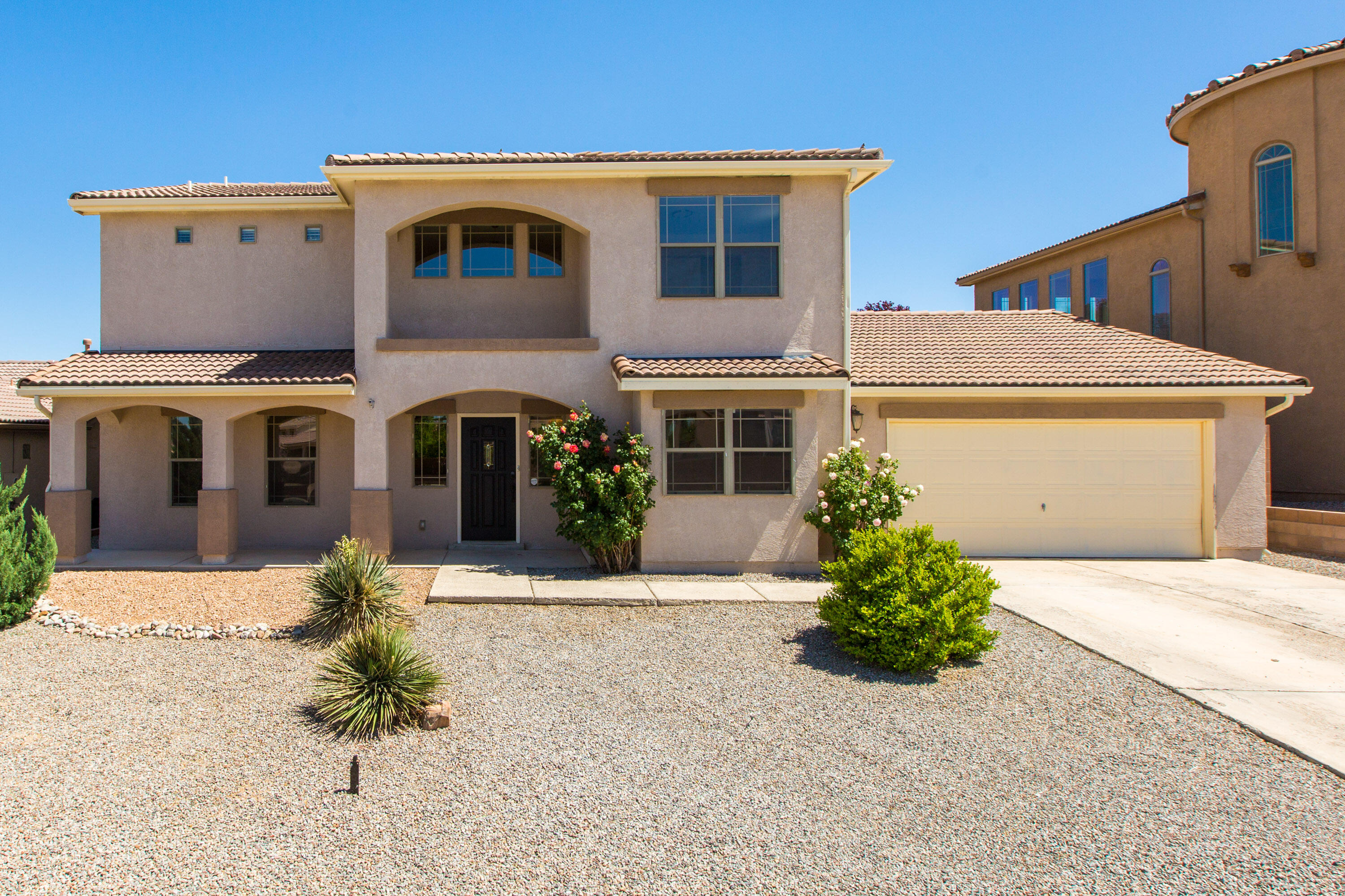 808 LOMA PINON Loop NE