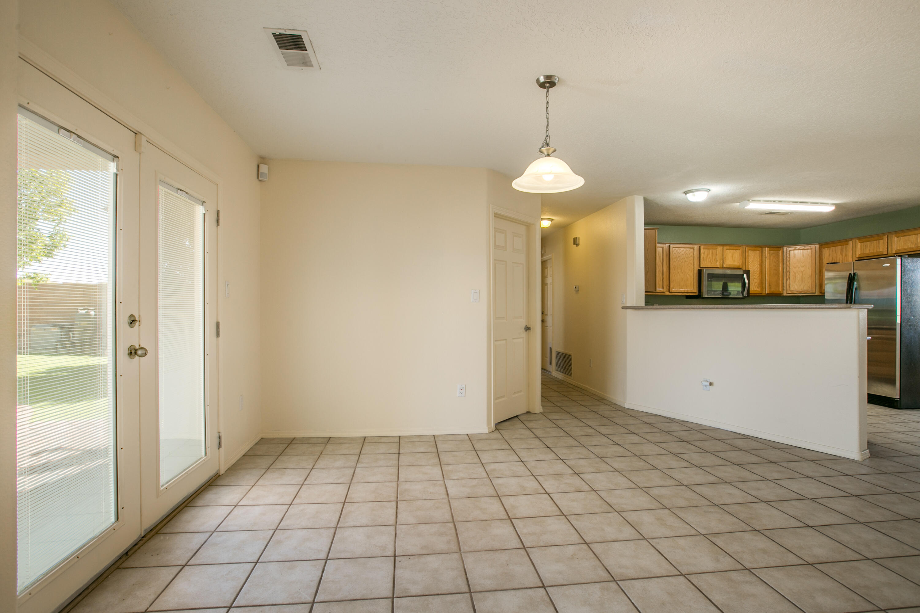 808 LOMA PINON Loop NE