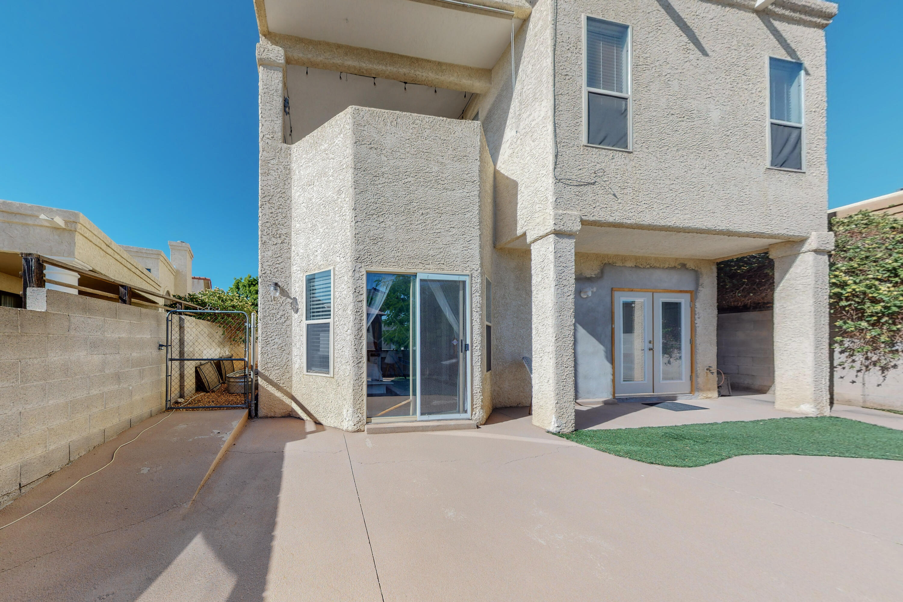 10908 MALAGUENA Lane NE