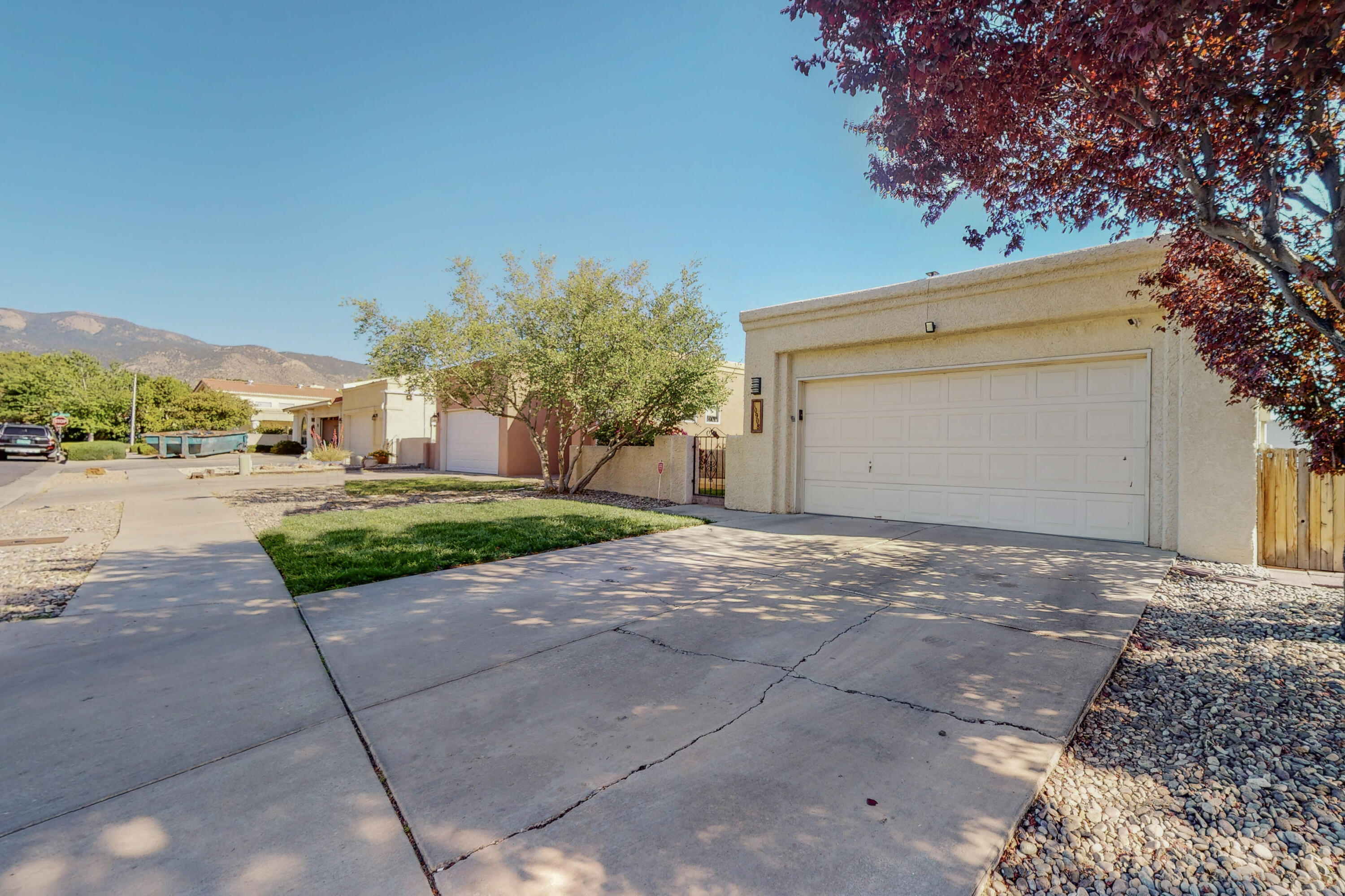 10908 MALAGUENA Lane NE