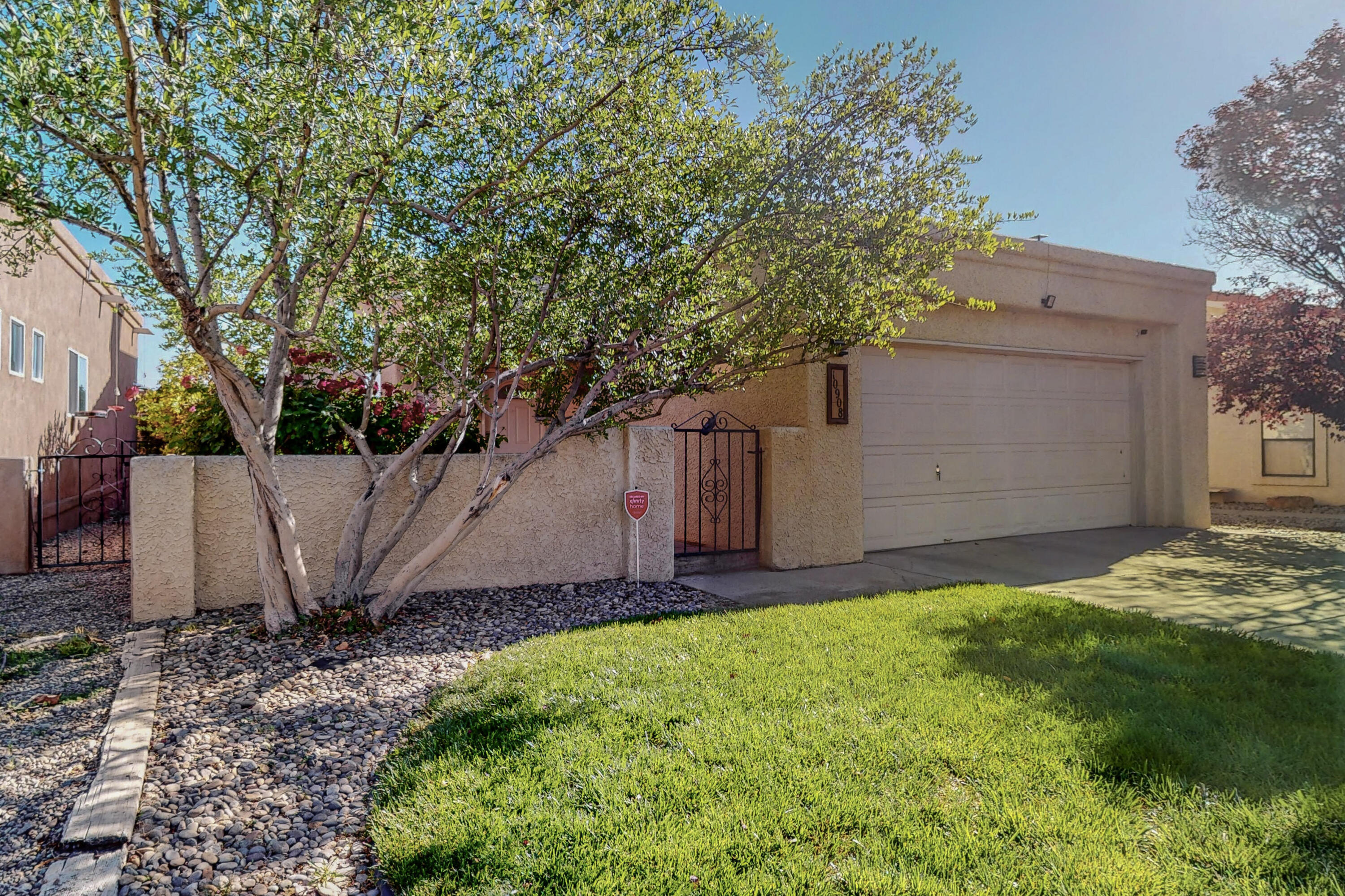 10908 MALAGUENA Lane NE