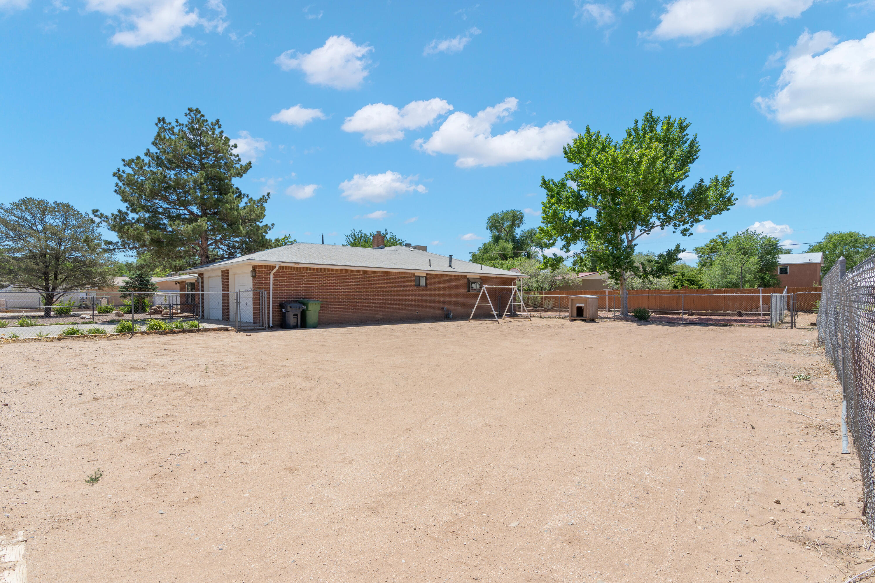 352 ENCHANTED VALLEY Road NW