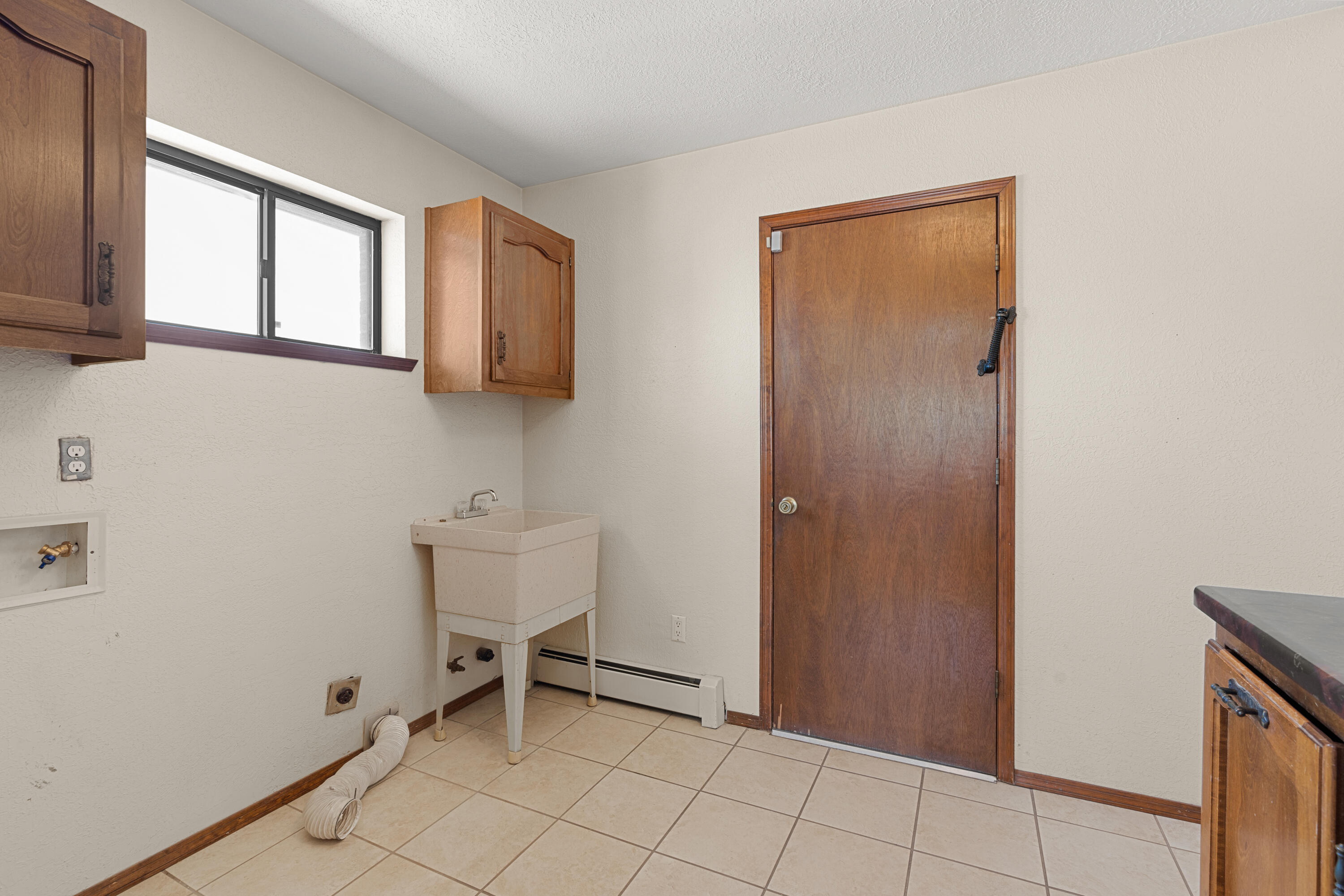 352 ENCHANTED VALLEY Road NW