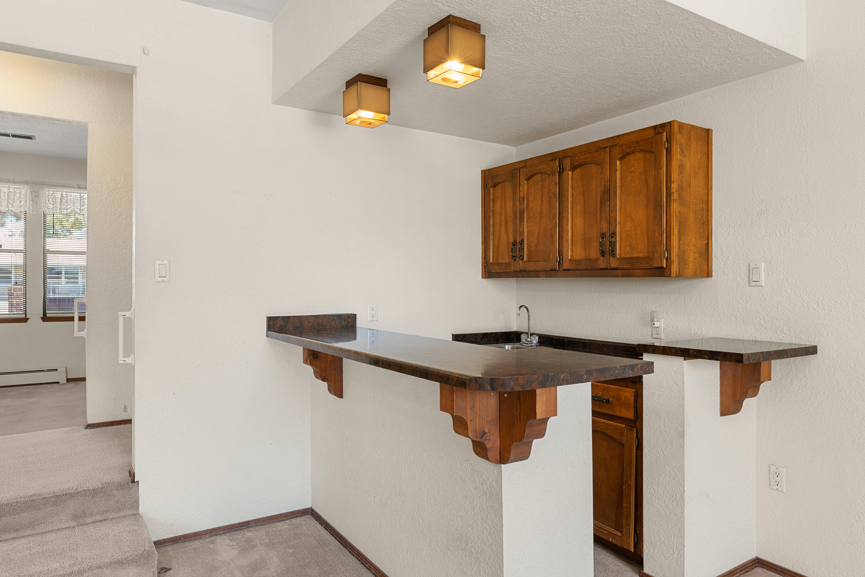352 ENCHANTED VALLEY Road NW