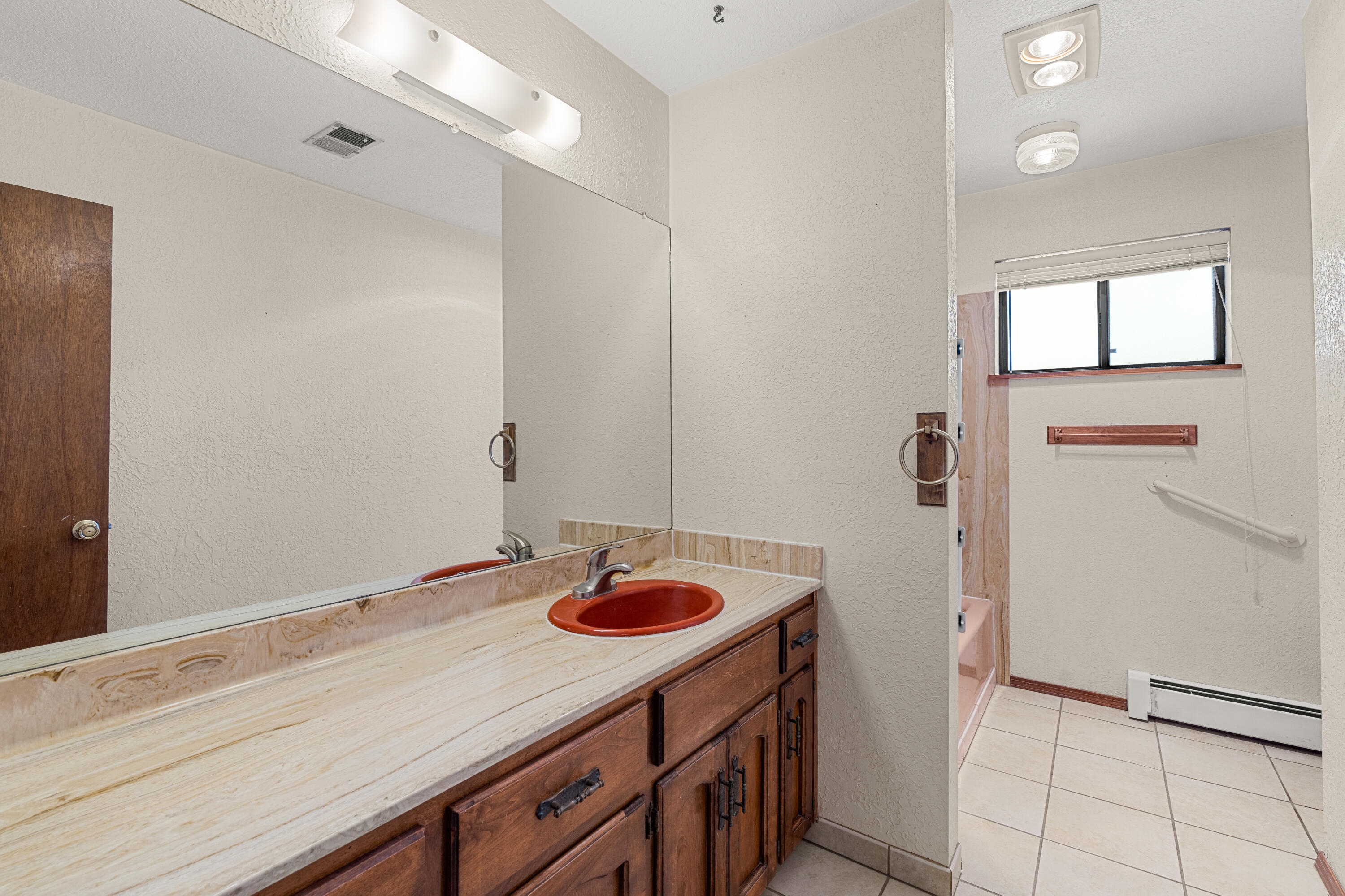 352 ENCHANTED VALLEY Road NW