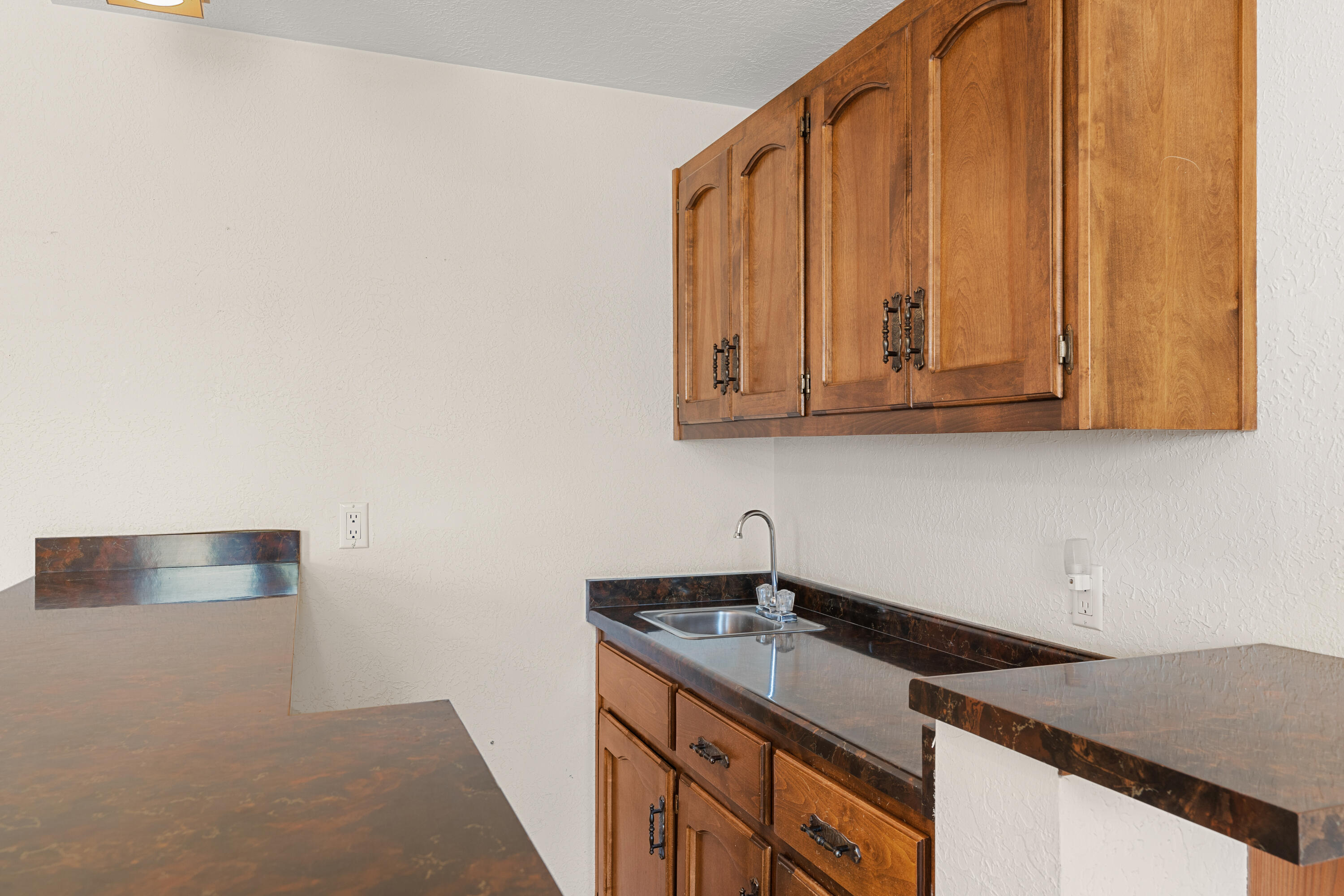352 ENCHANTED VALLEY Road NW