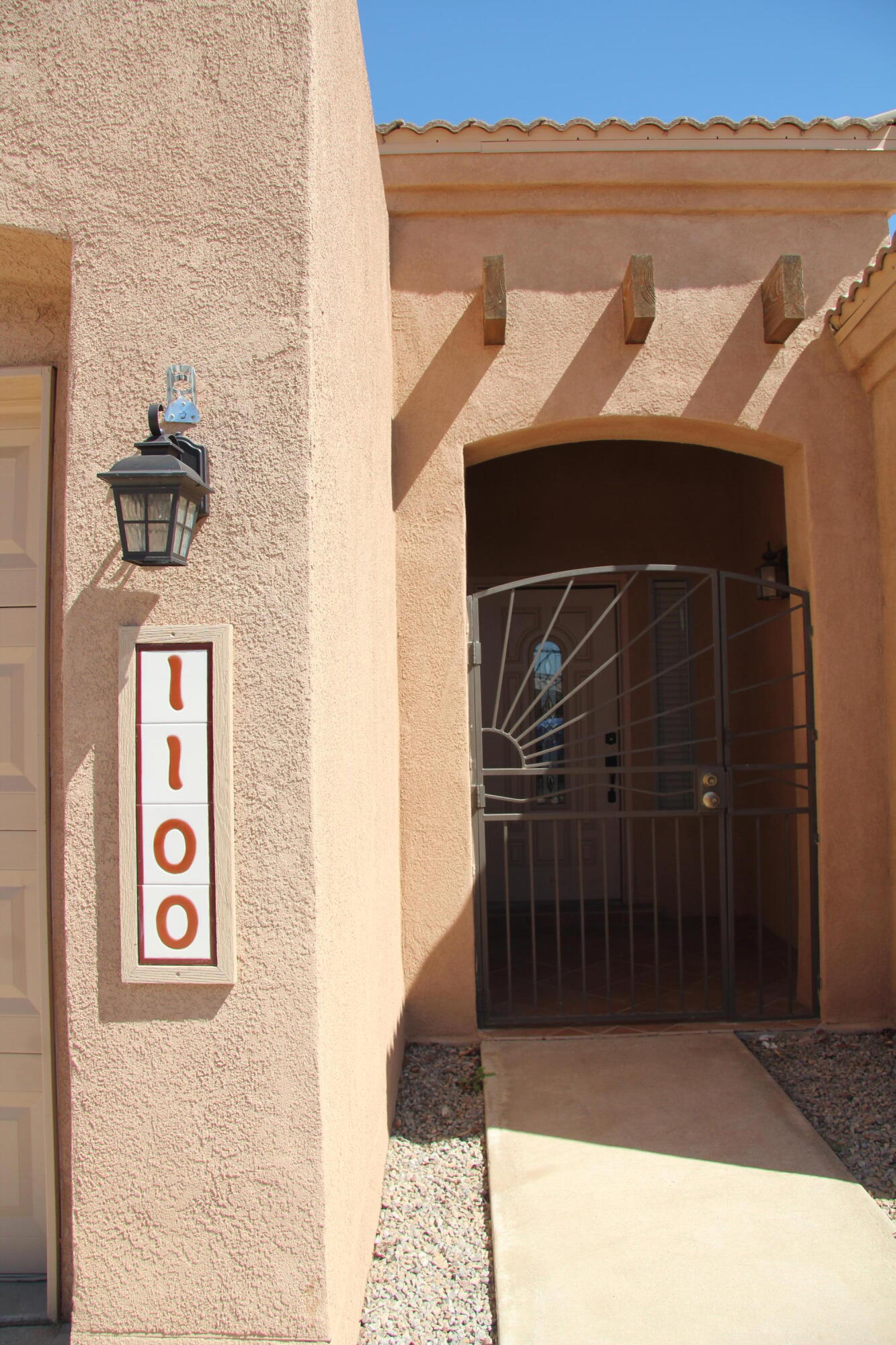1100 Via Chamisa Road NE