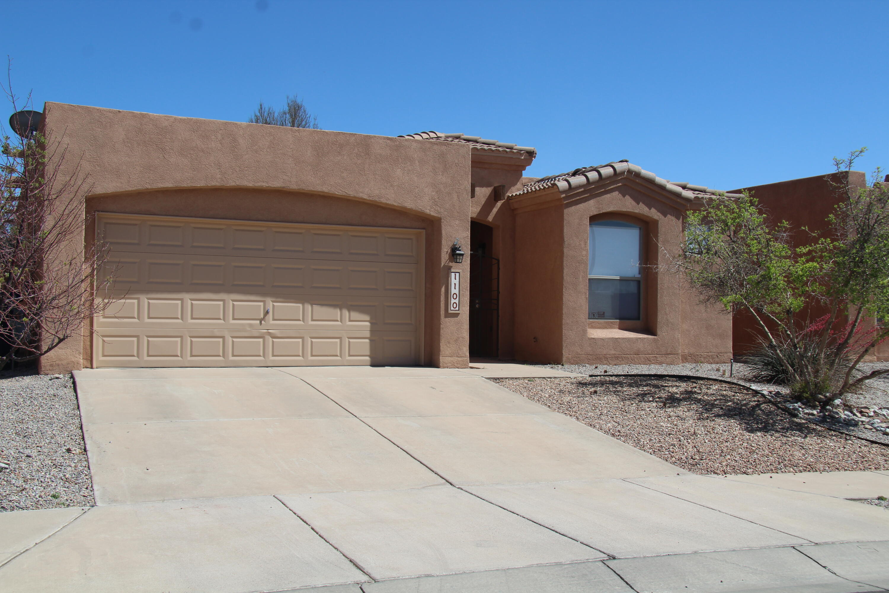 1100 Via Chamisa Road NE