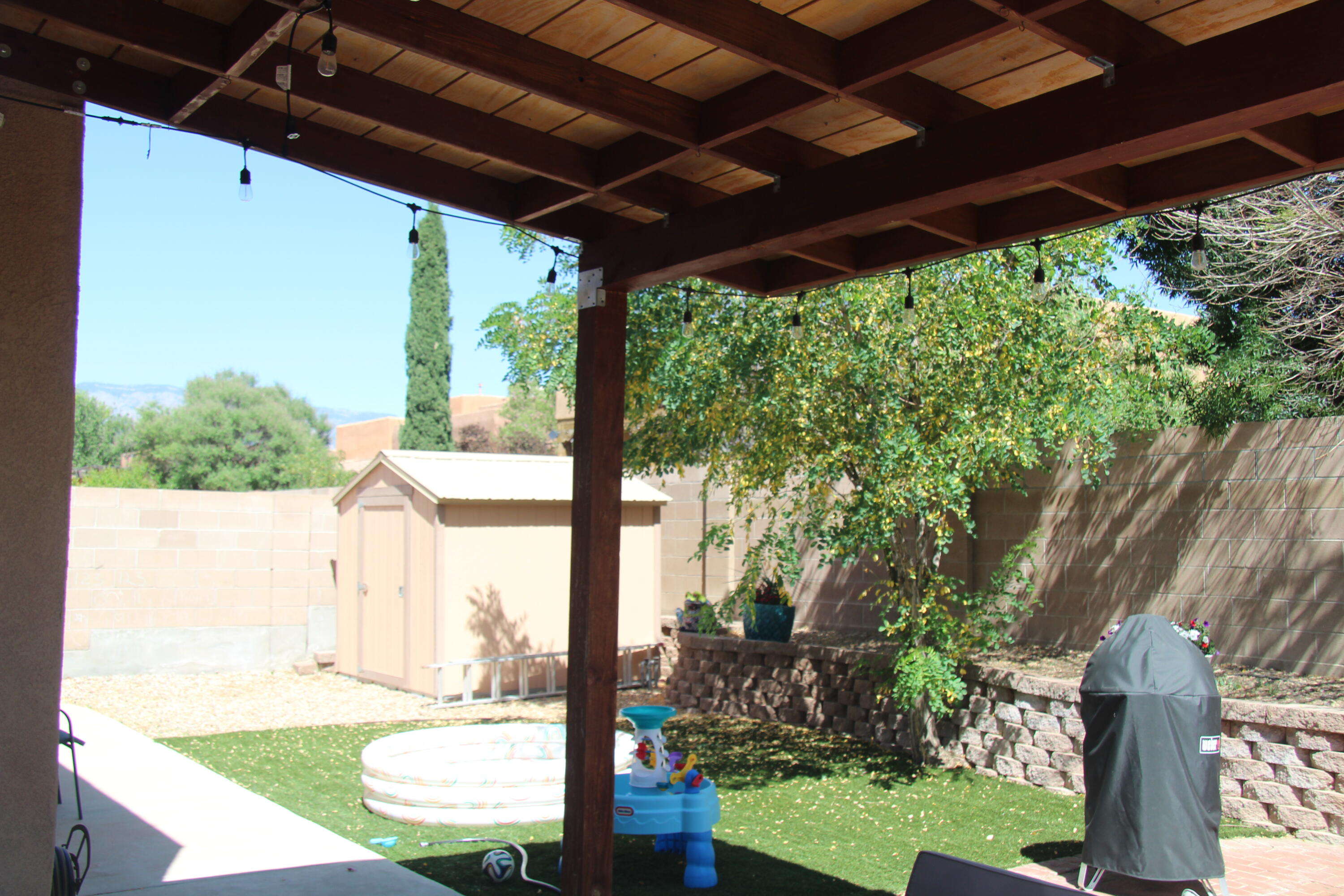 1100 Via Chamisa Road NE