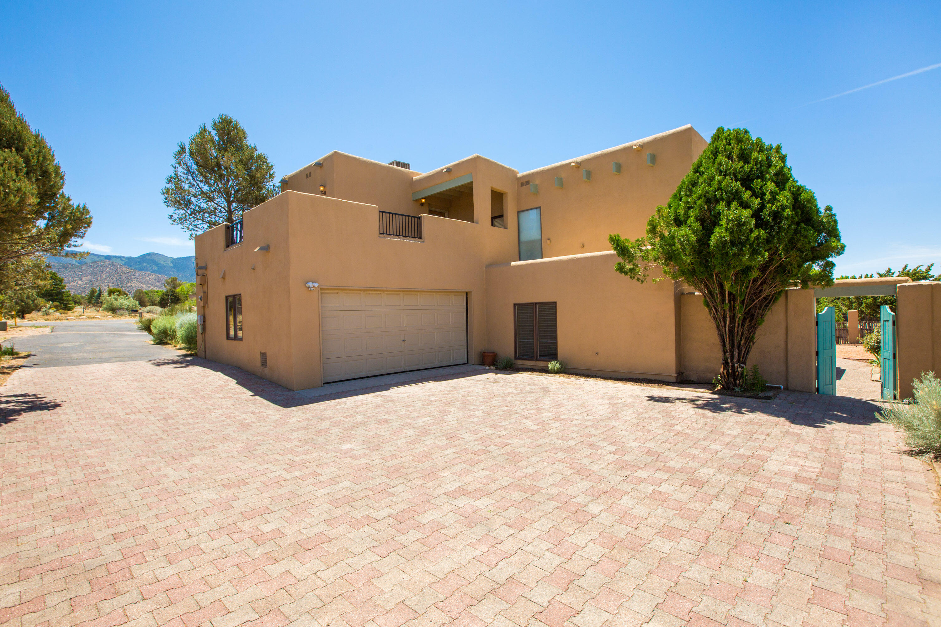 1203 MARIGOLD Drive NE