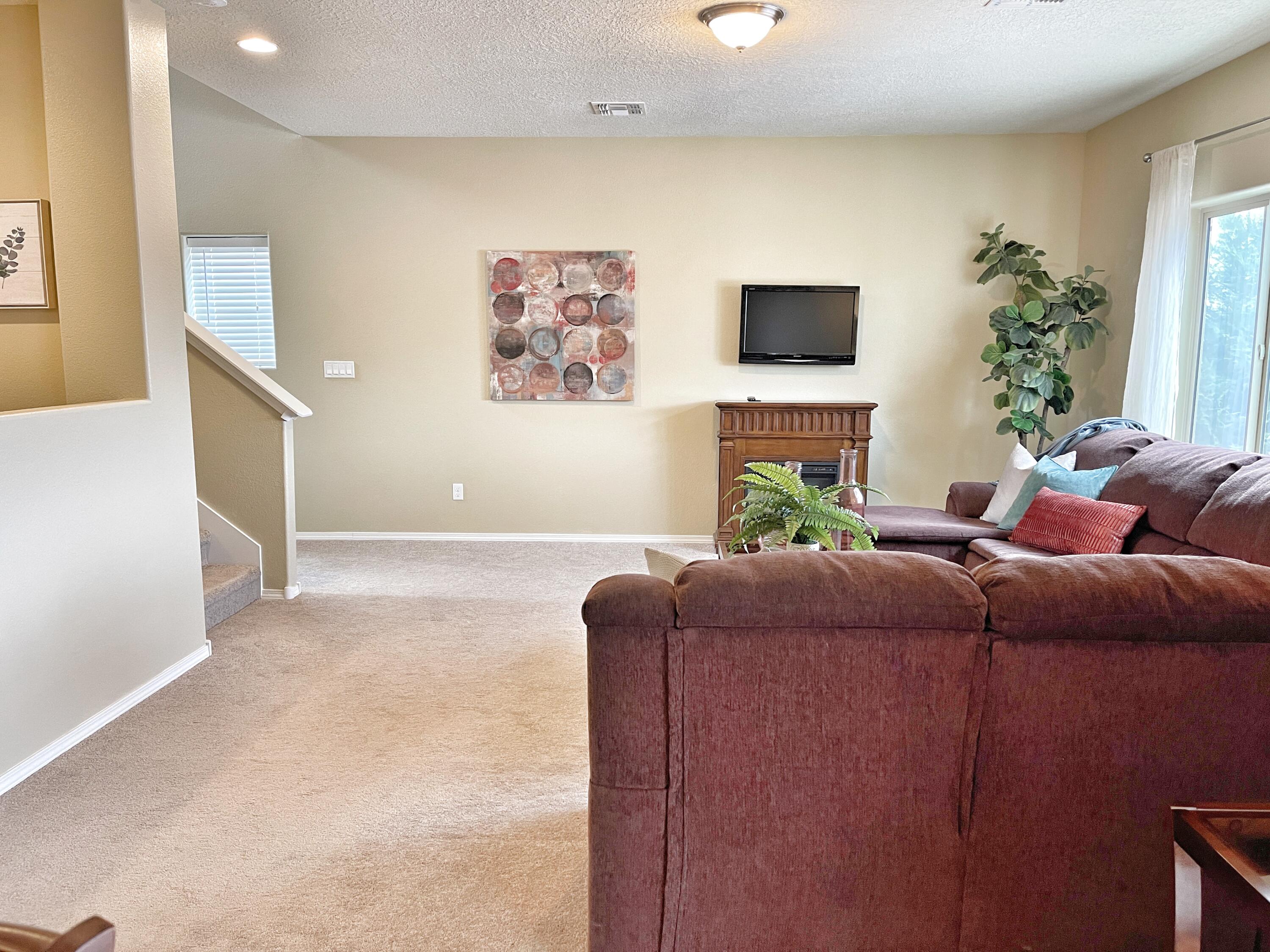 3193 LLANO VISTA Loop NE