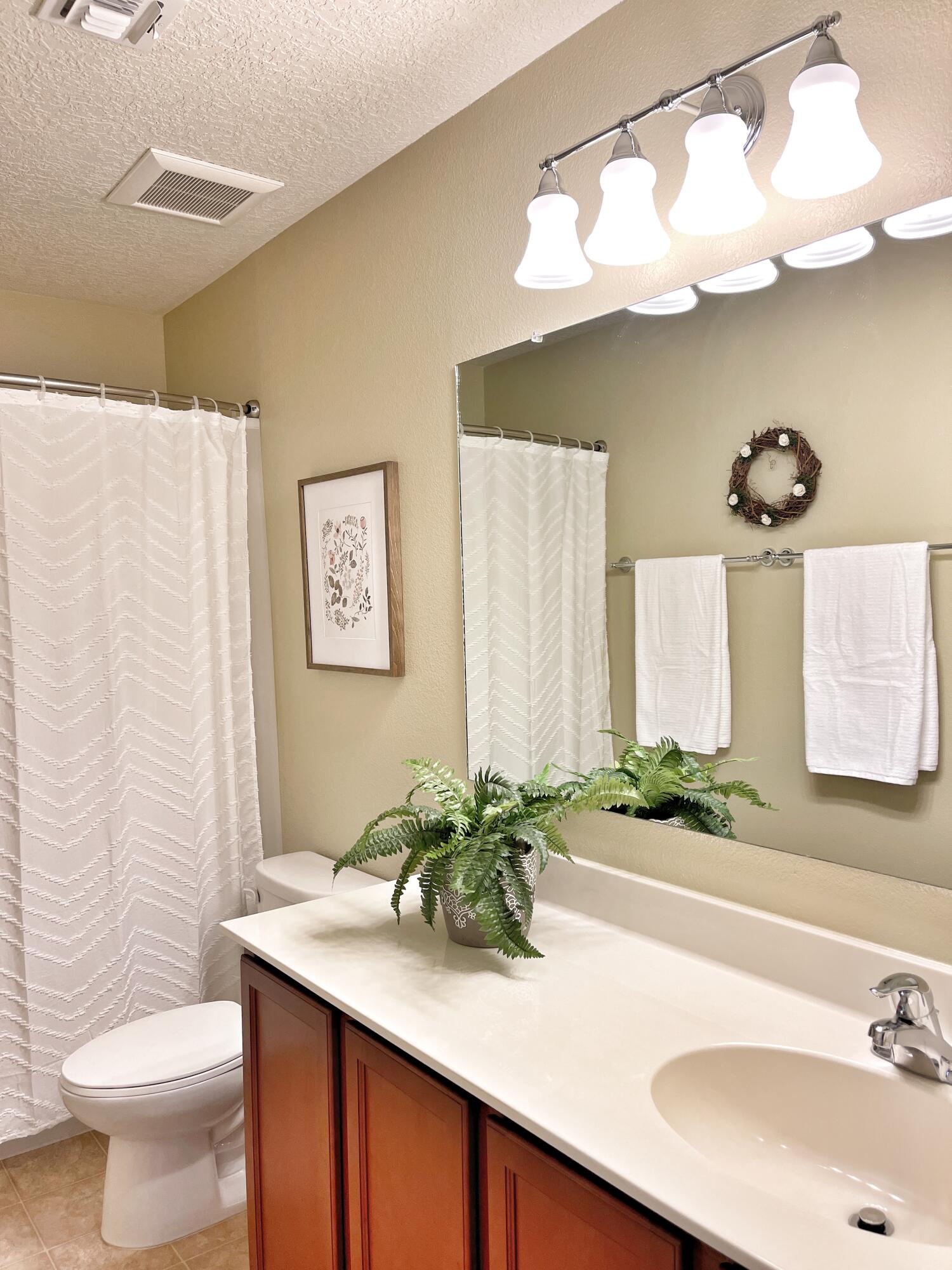 3193 LLANO VISTA Loop NE