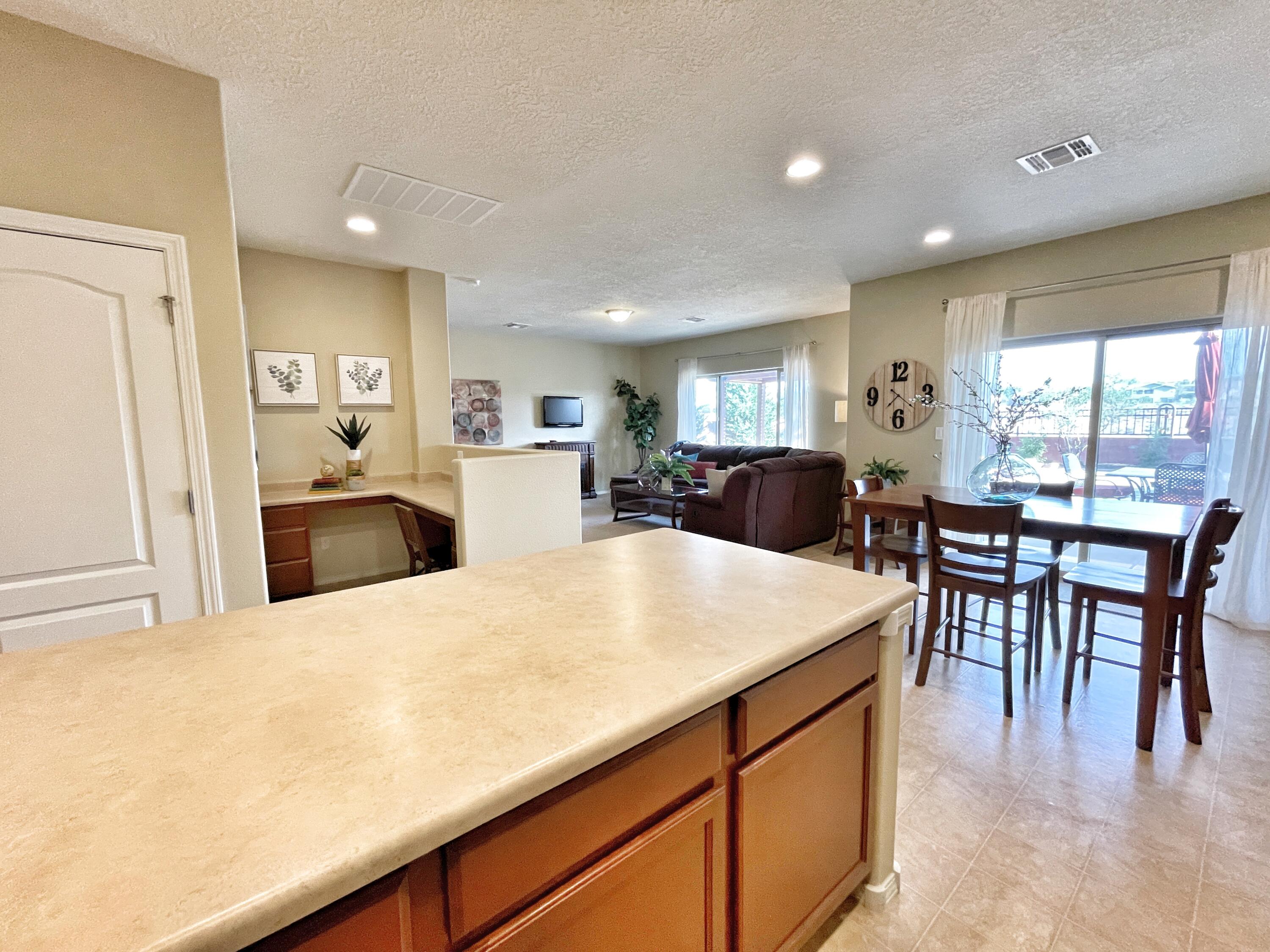 3193 LLANO VISTA Loop NE
