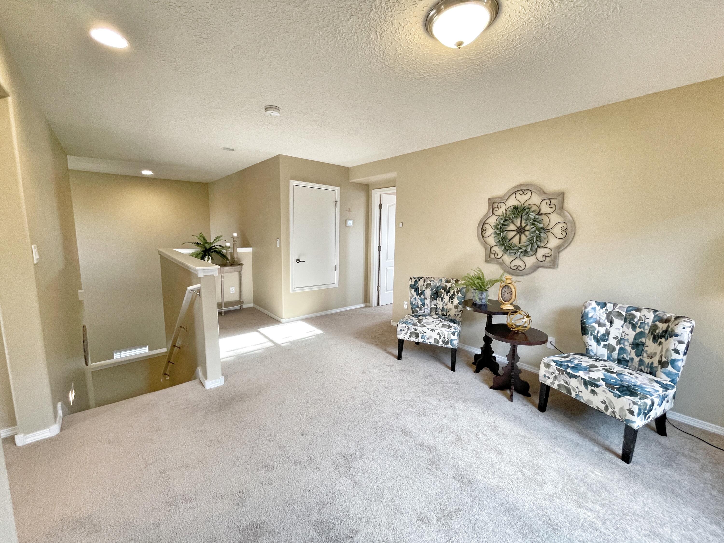 3193 LLANO VISTA Loop NE