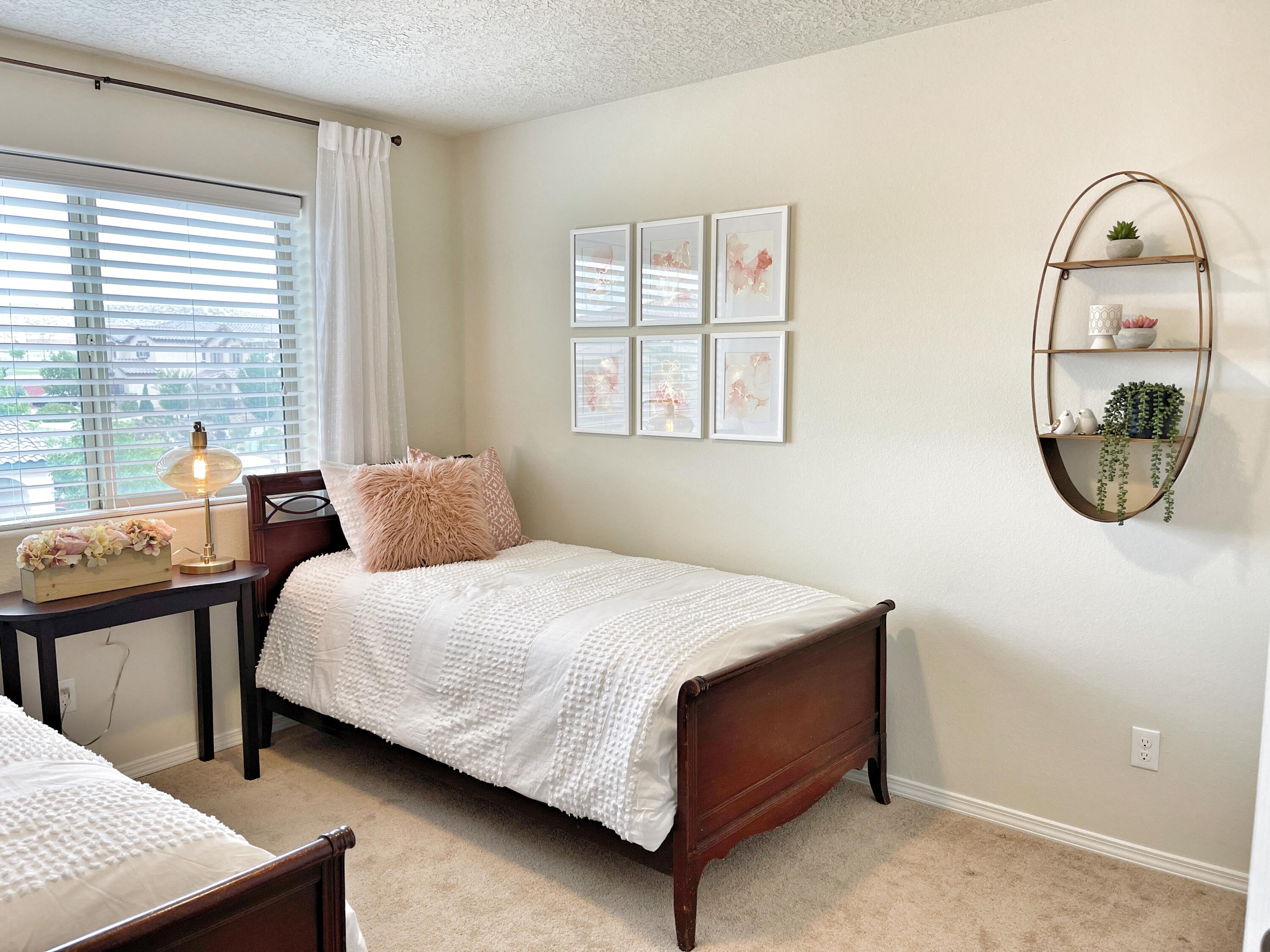 3193 LLANO VISTA Loop NE
