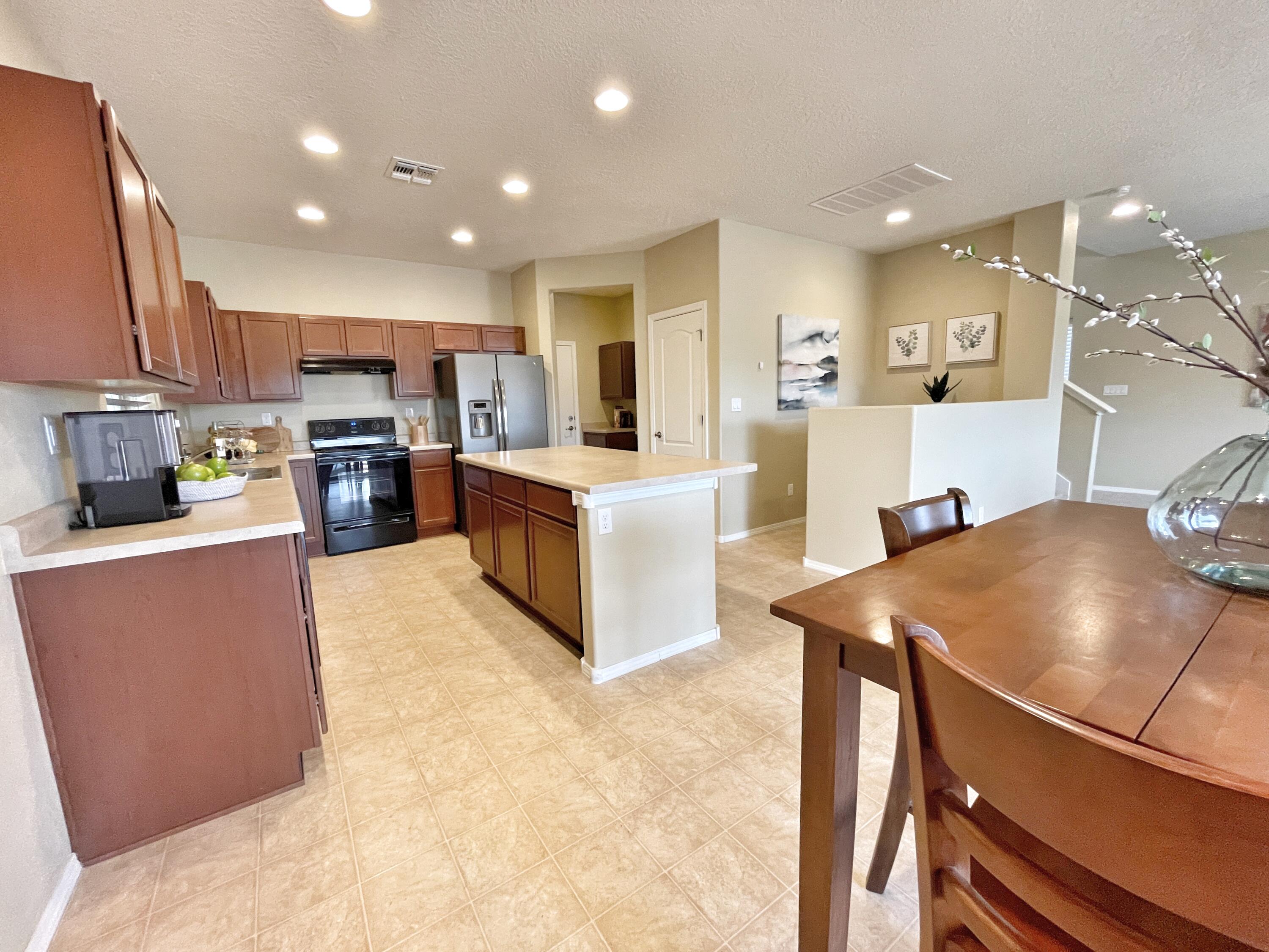 3193 LLANO VISTA Loop NE