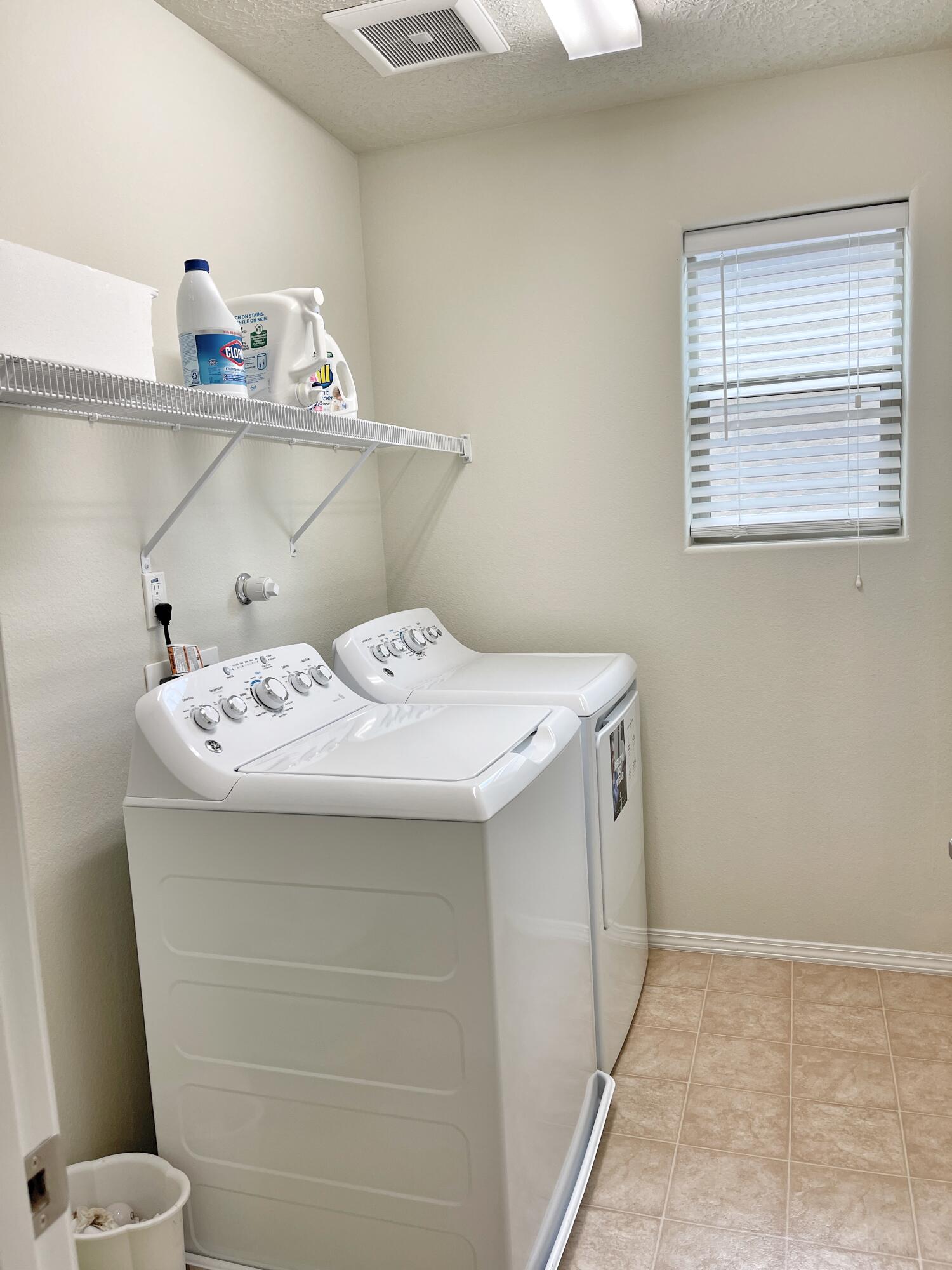 3193 LLANO VISTA Loop NE