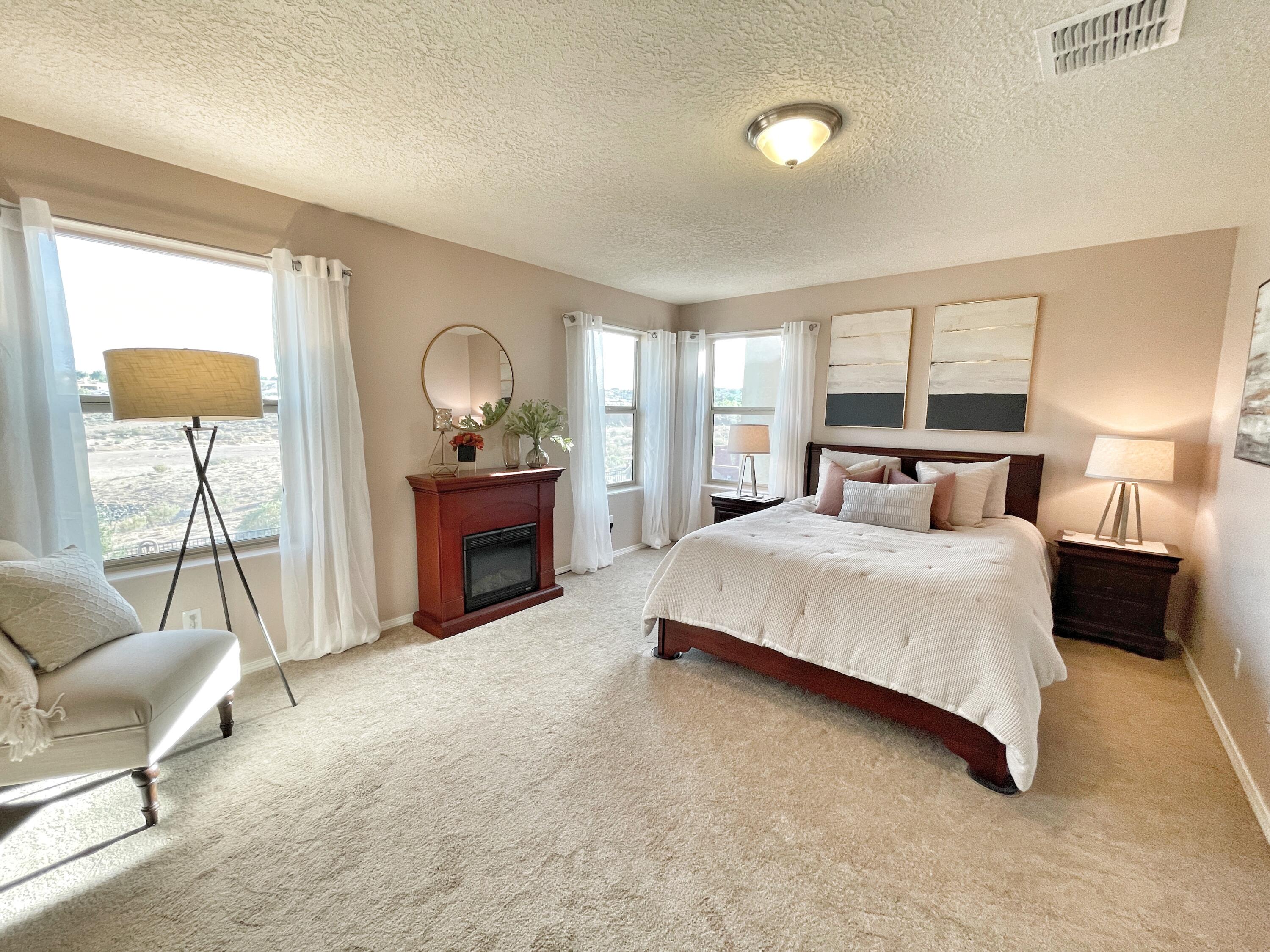 3193 LLANO VISTA Loop NE