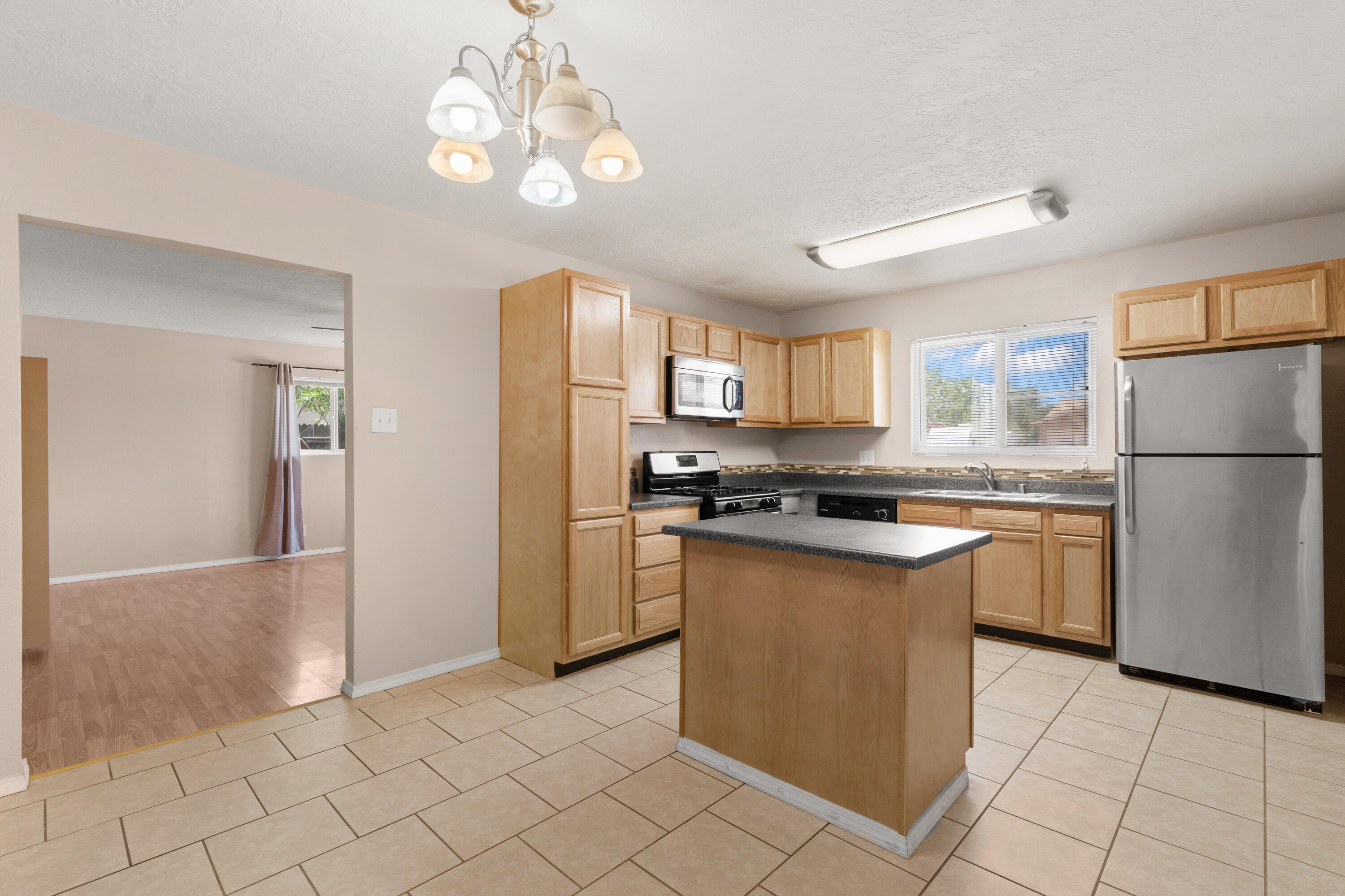 6209 SUNSET GARDENS Road SW