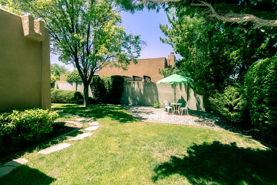 6425 PRAIRIE Road NE
