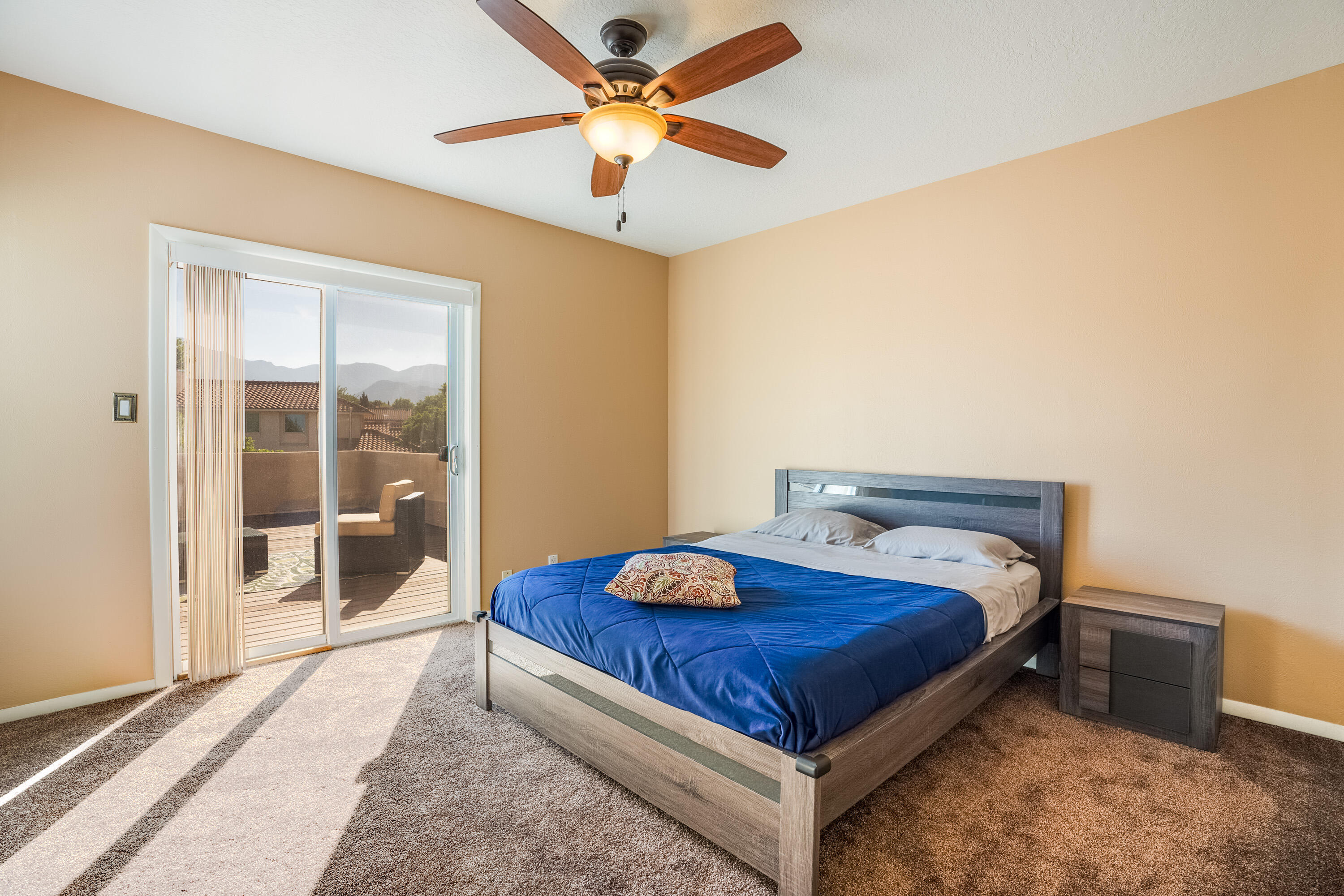10216 OSO REDONDO NE