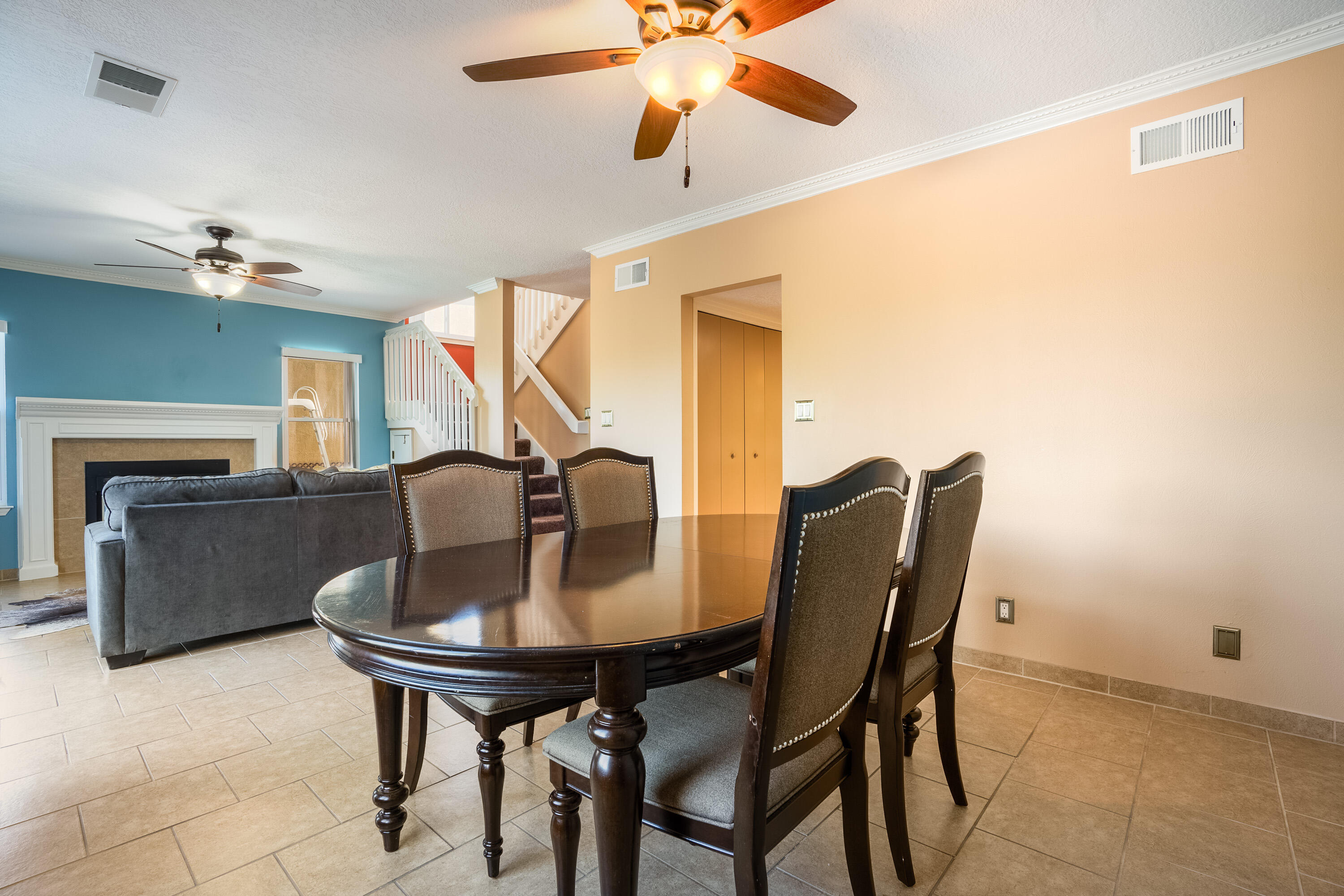 10216 OSO REDONDO NE