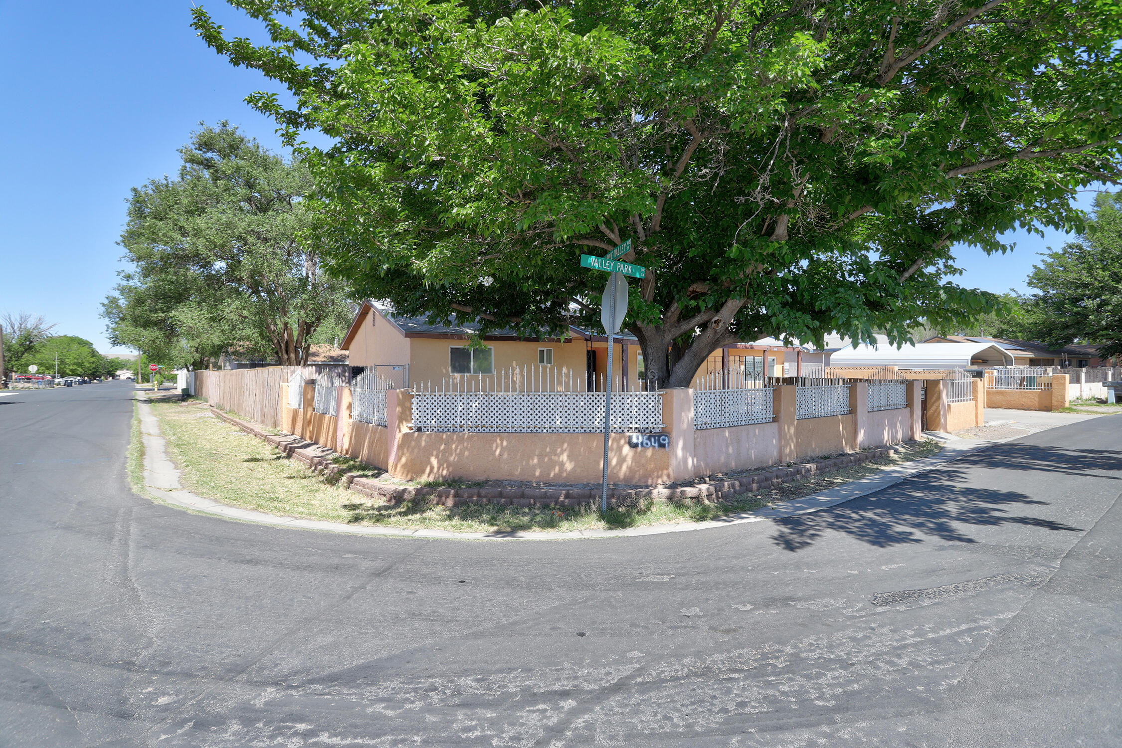 4649 VALLEY PARK Drive SW