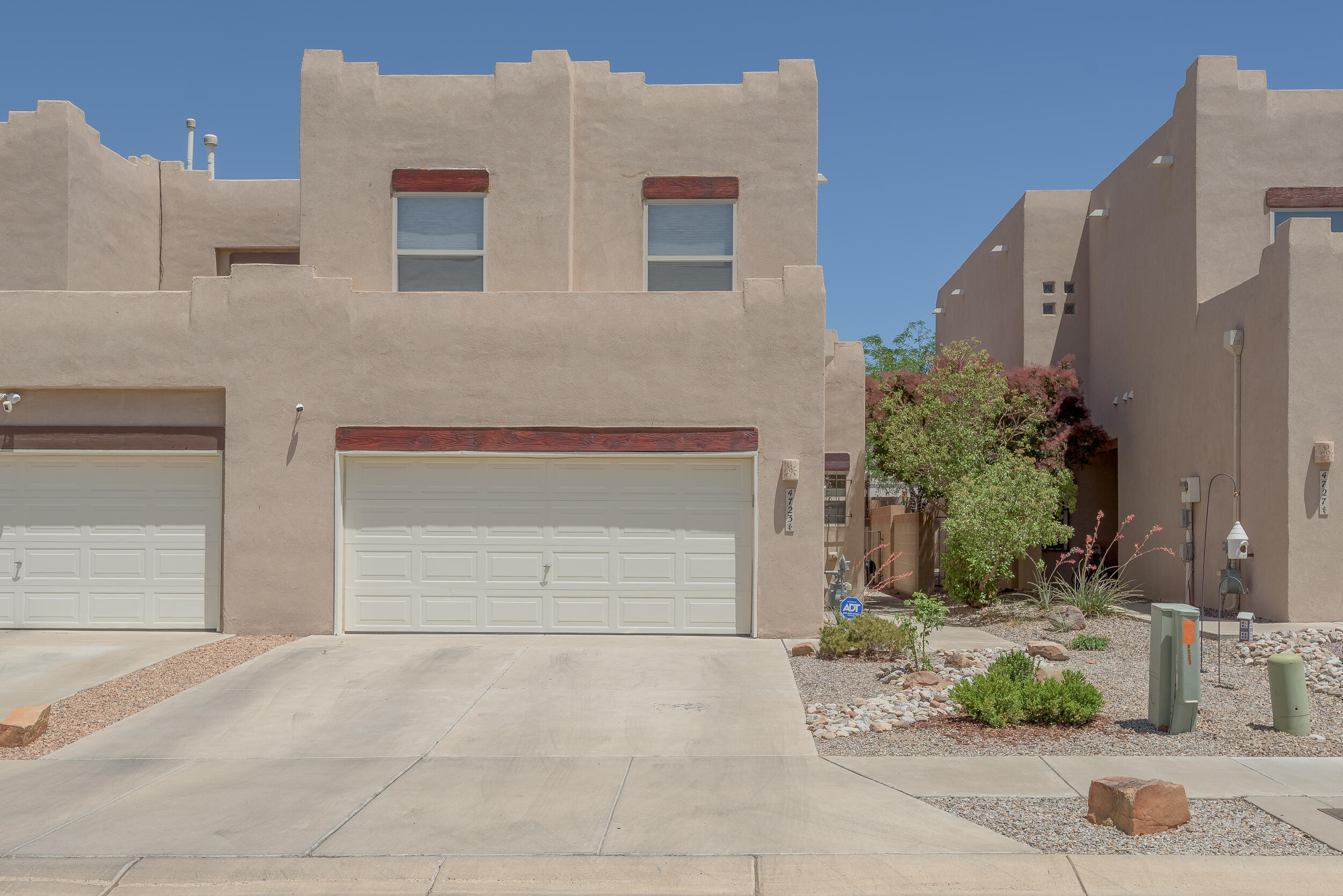 4723 SPANISH SUN Avenue NE