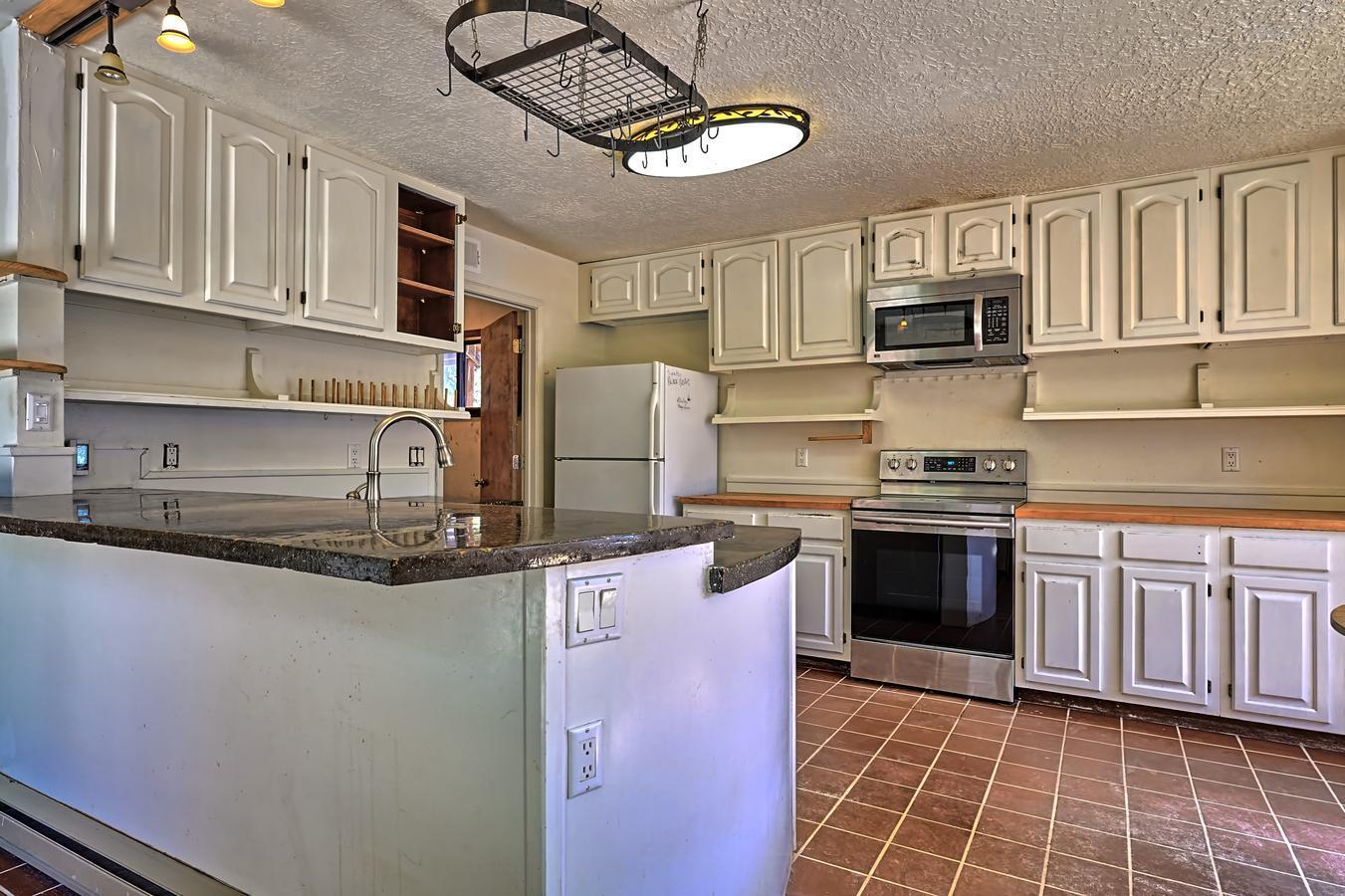 37 MULBERRY Loop