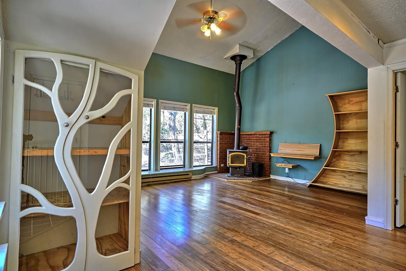 37 MULBERRY Loop