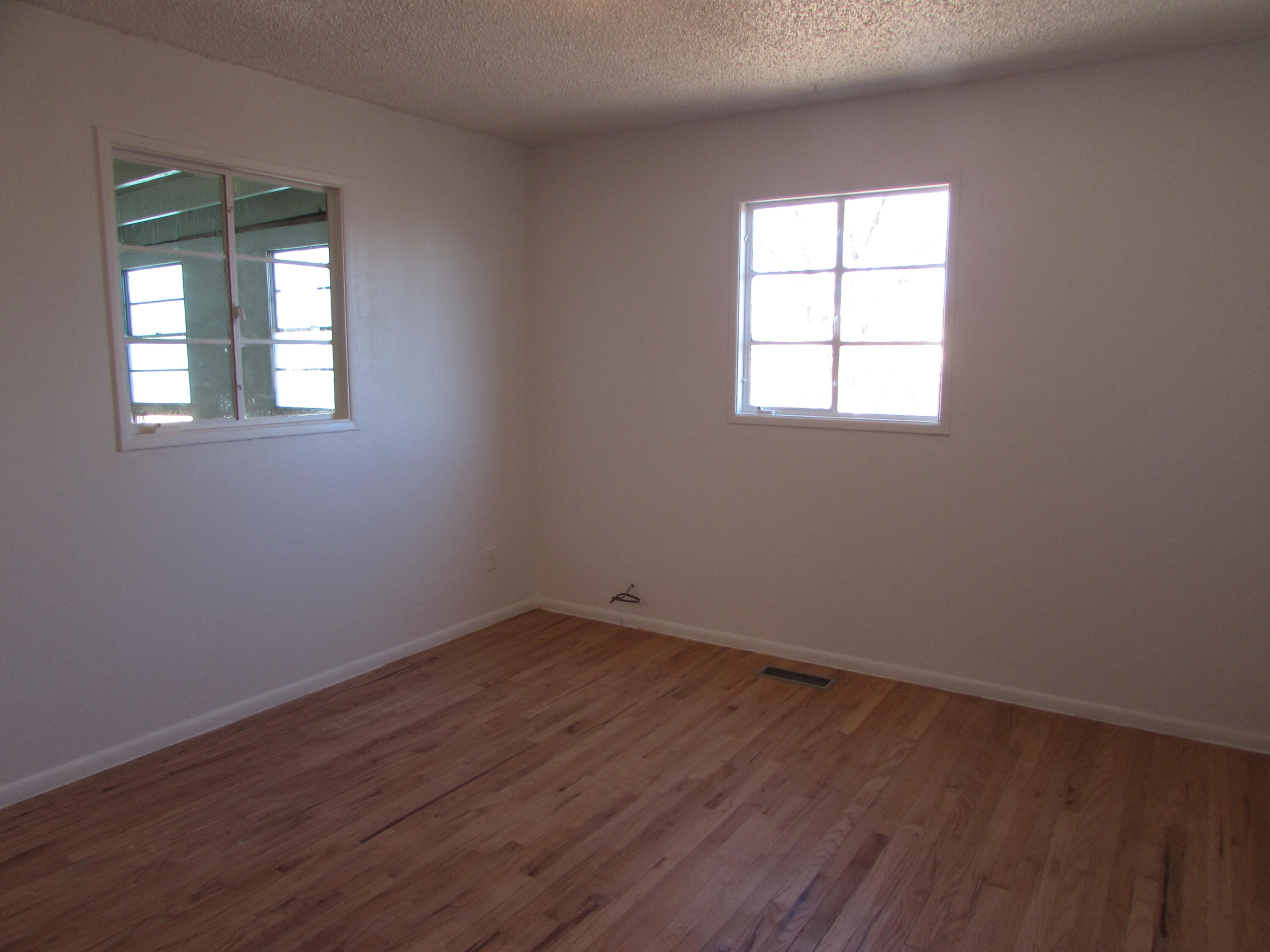 1320 N SECOND Street