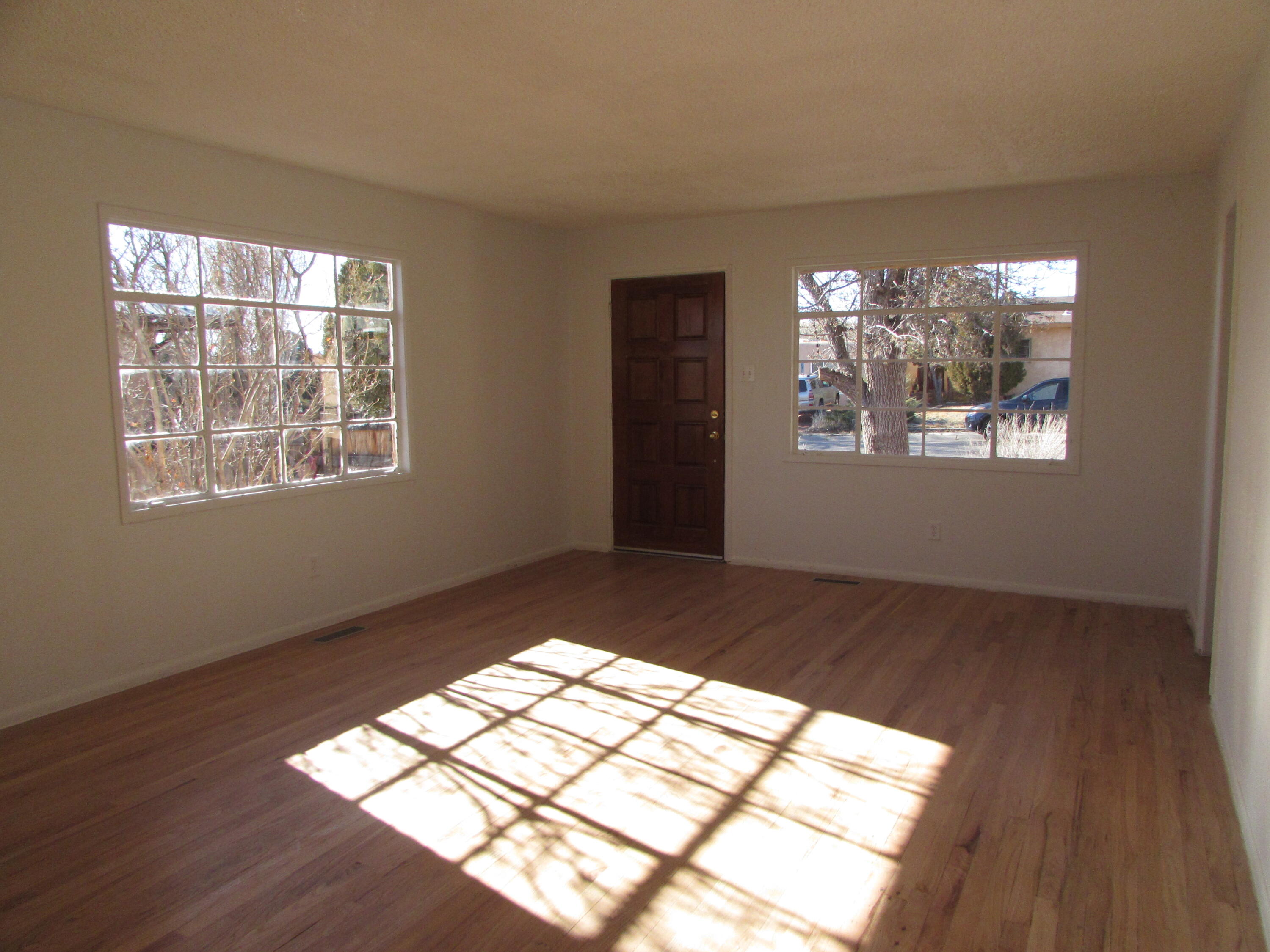 1320 N SECOND Street