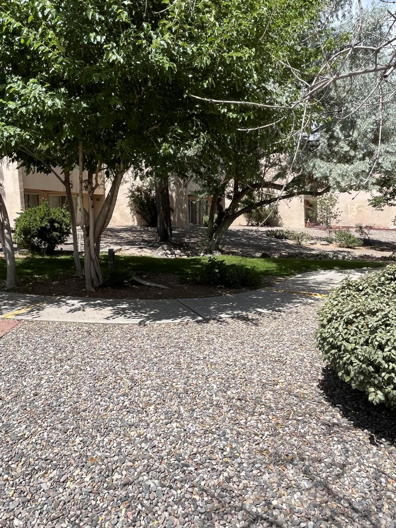 4713 COUNTRY CLUB Lane NW Unit: D4