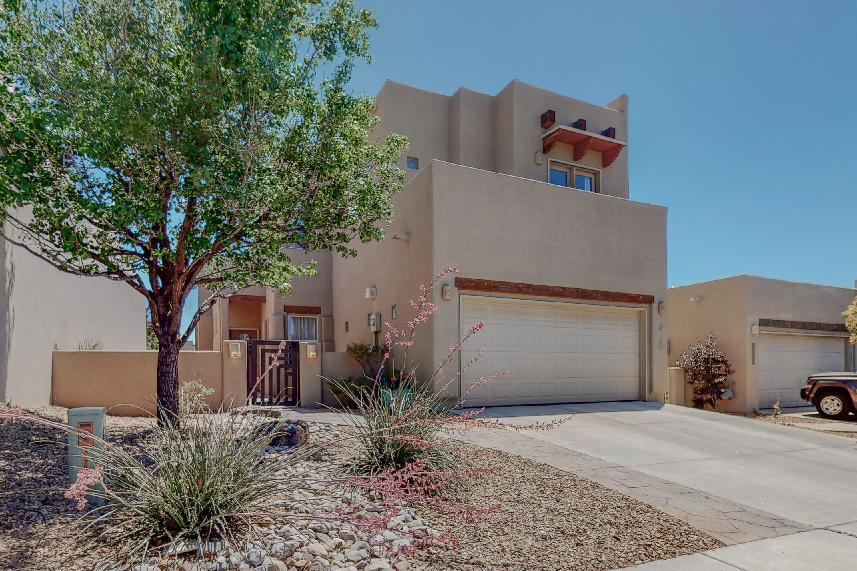 8820 DESERT FOX Way NE