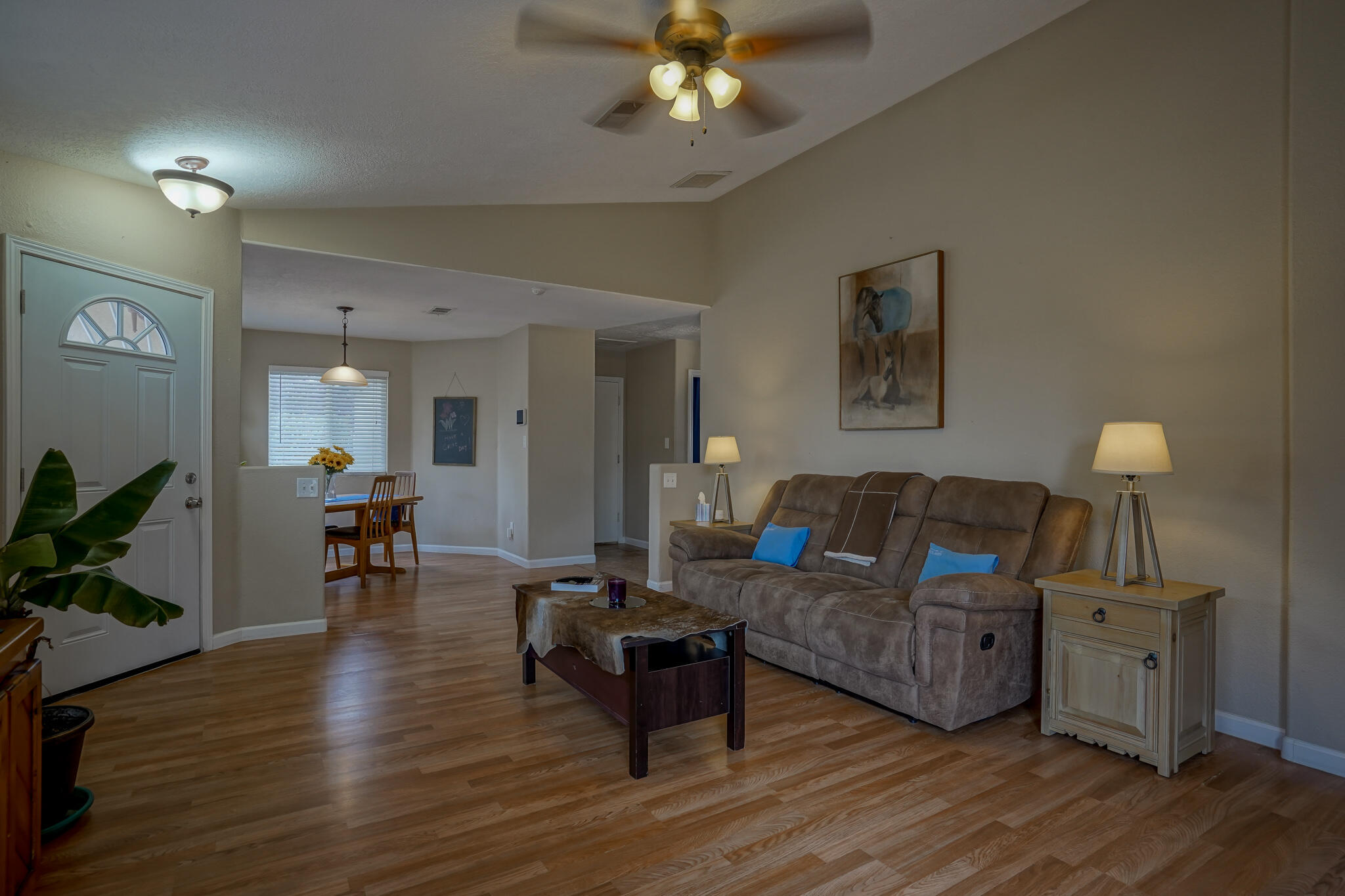 212 CALLE DEL REY SW
