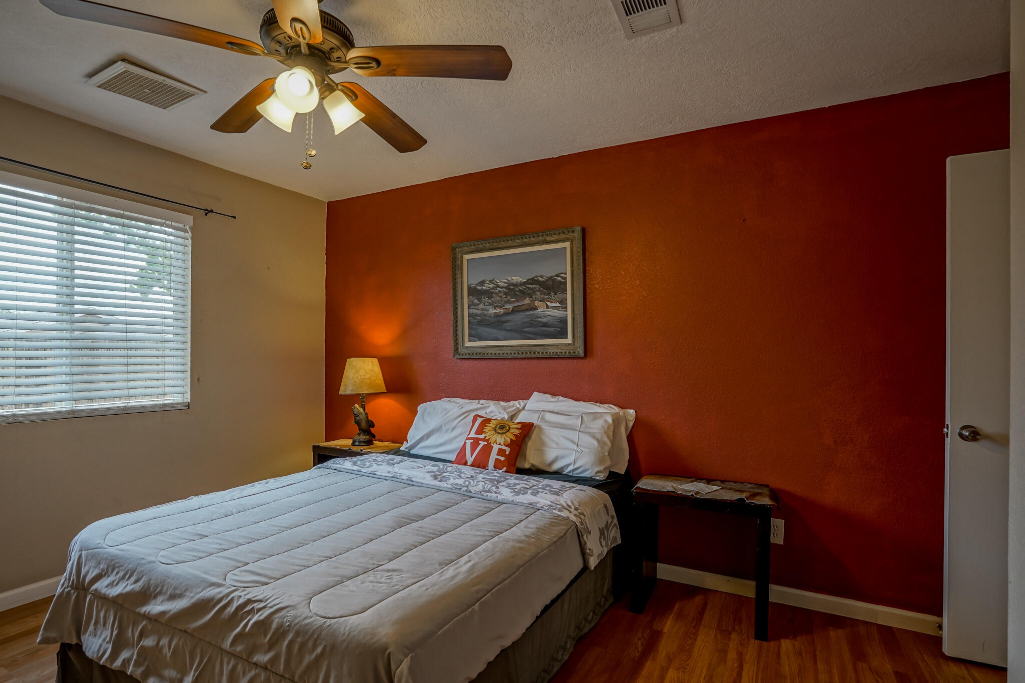 212 CALLE DEL REY SW