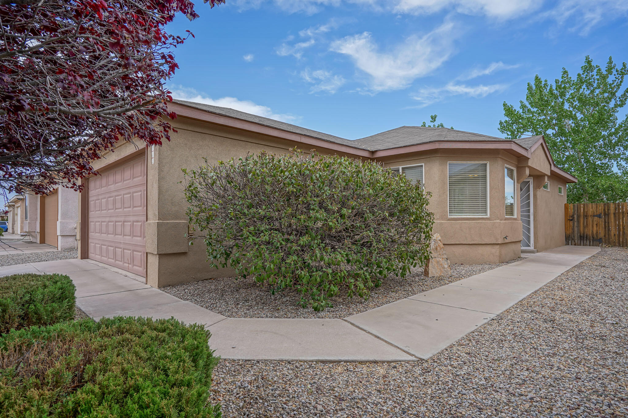 212 CALLE DEL REY SW